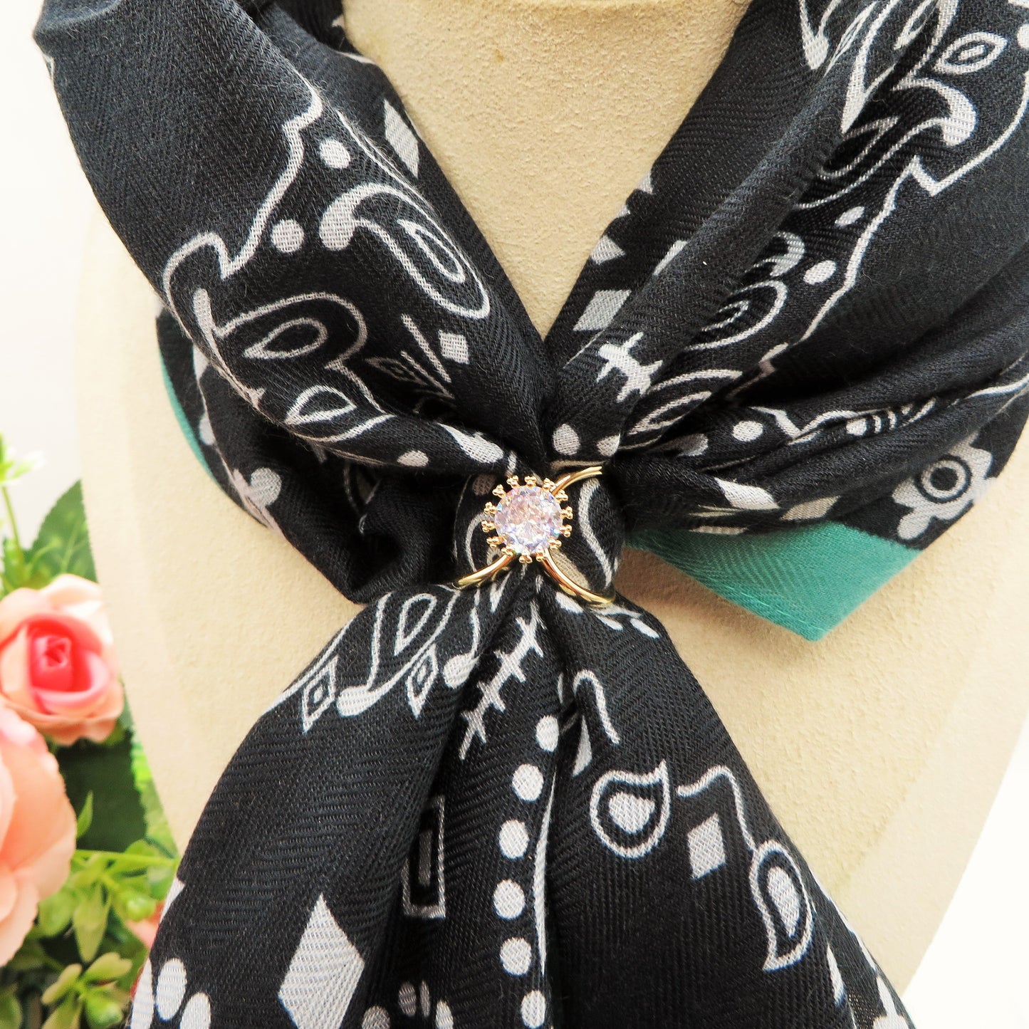 FERMA FOULARD ~ SOLITARY SHINE