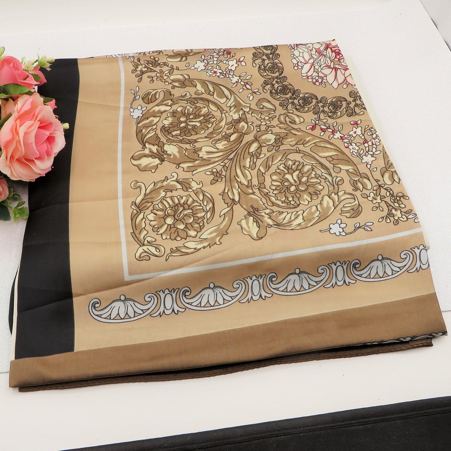 ICONIC SQUARE ~ Foulard 120x120