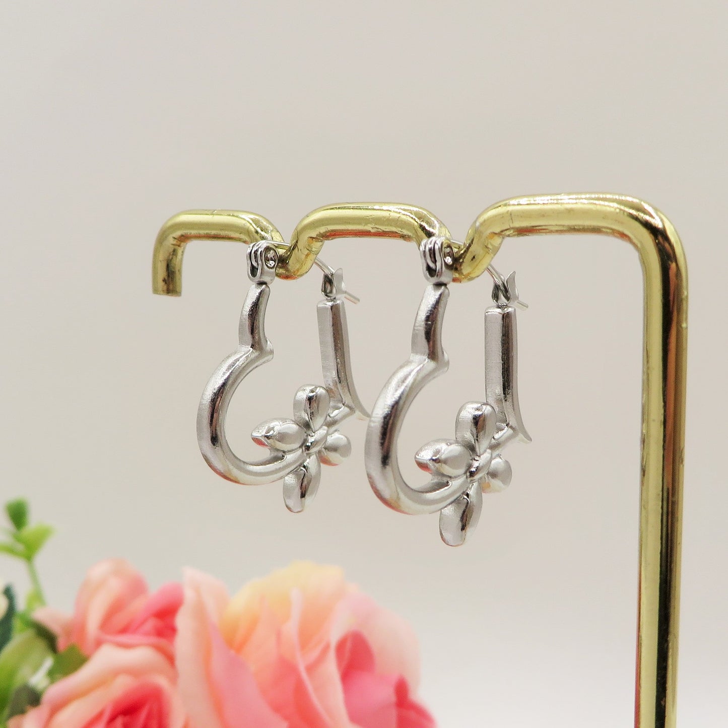 MIZUKI HOOPS con farfalle - Acciaio inossidabile orecchini cerchio a forma di cuore