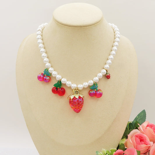 CRYSTAL FRUIT SALAD - Collana perle e charms fragola - cuore - ciliegie - mix zirconati