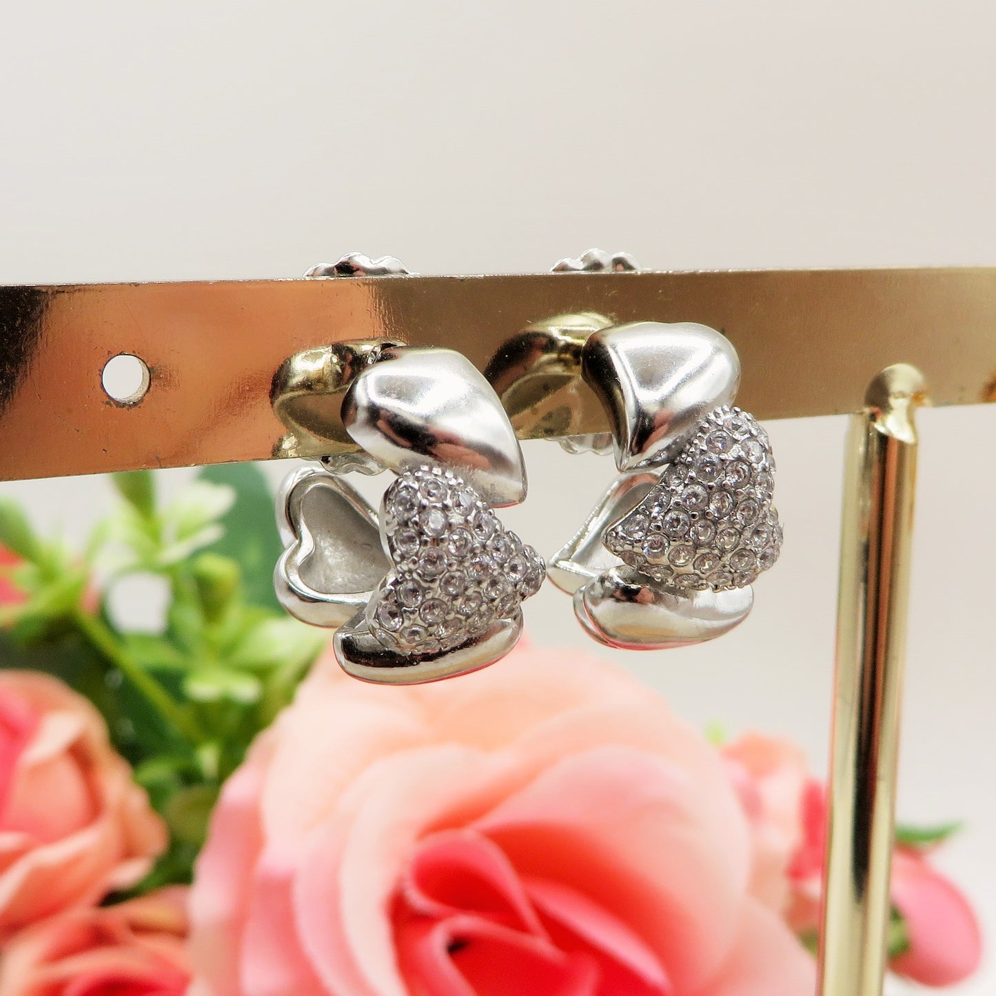 CLAIRE hoops LUXURY - ACCIAIO INOSSIDABILE - PAIO Orecchini a cerchio con cuoricini bombè zirconati