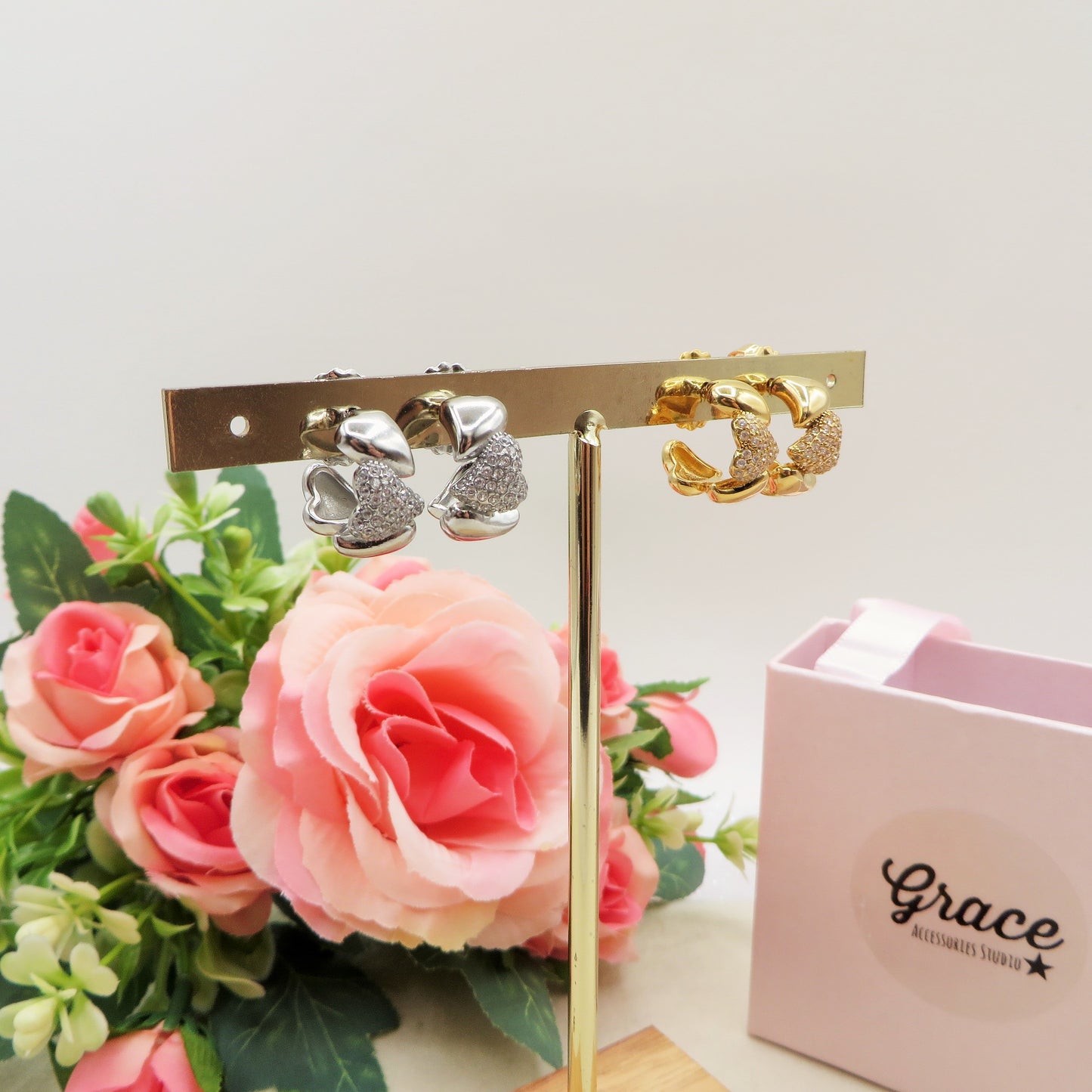 CLAIRE hoops LUXURY - ACCIAIO INOSSIDABILE - PAIO Orecchini a cerchio con cuoricini bombè zirconati