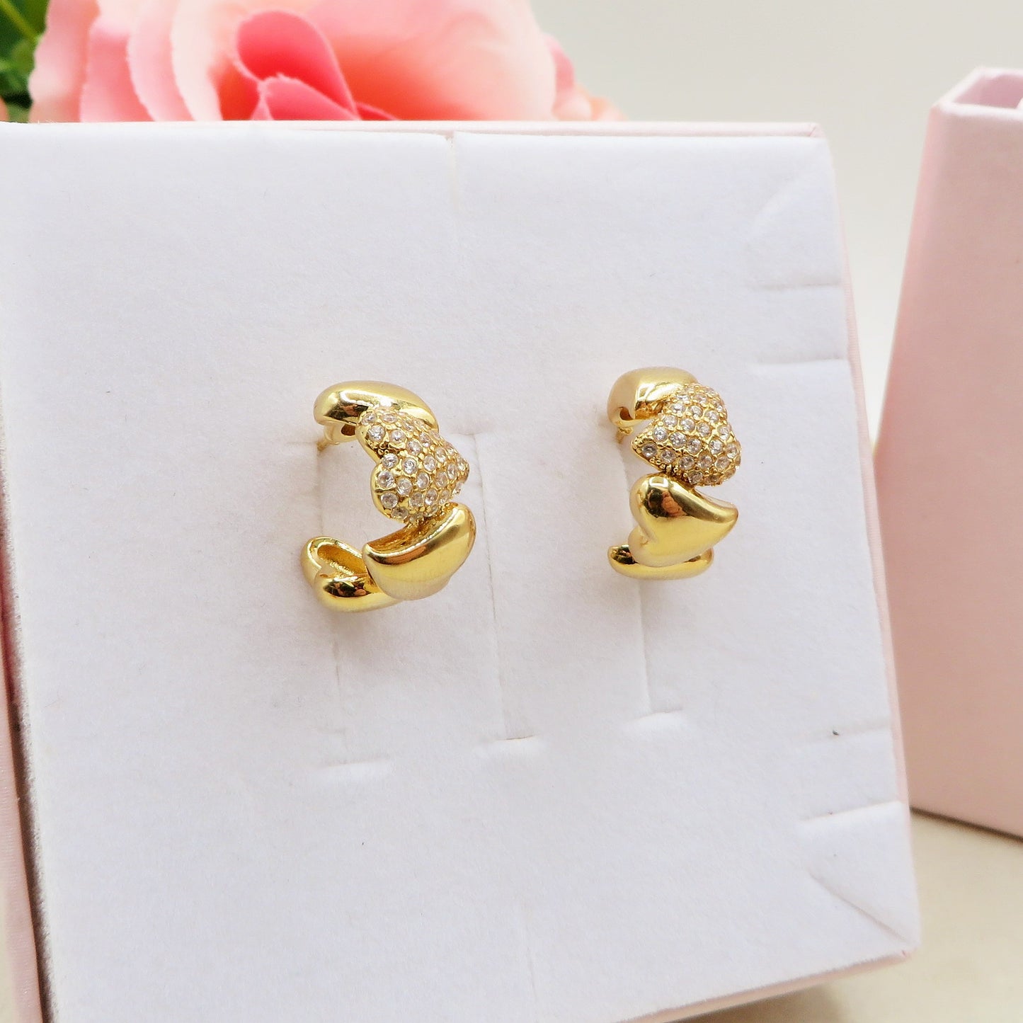 CLAIRE hoops LUXURY - ACCIAIO INOSSIDABILE - PAIO Orecchini a cerchio con cuoricini bombè zirconati