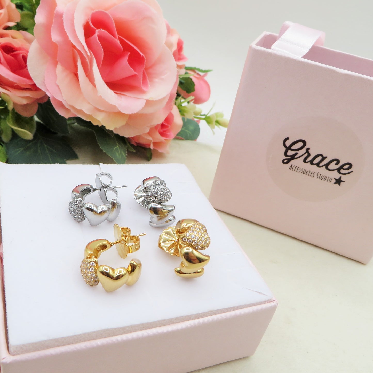 CLAIRE hoops LUXURY - ACCIAIO INOSSIDABILE - PAIO Orecchini a cerchio con cuoricini bombè zirconati