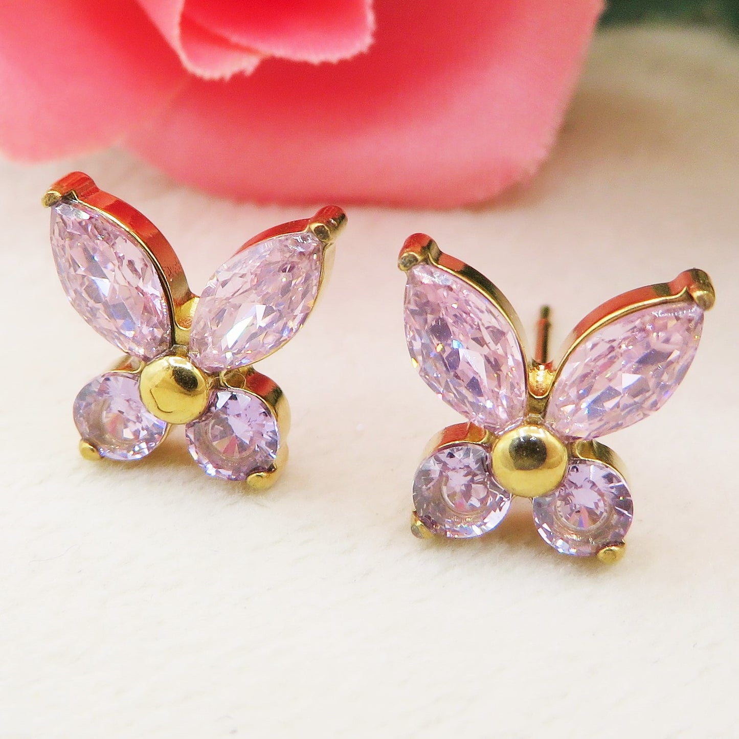 ATHALIA STUD ~ Orecchini ACCIAIO INOSSIDABILE a lobo con farfalle cubic zirconia