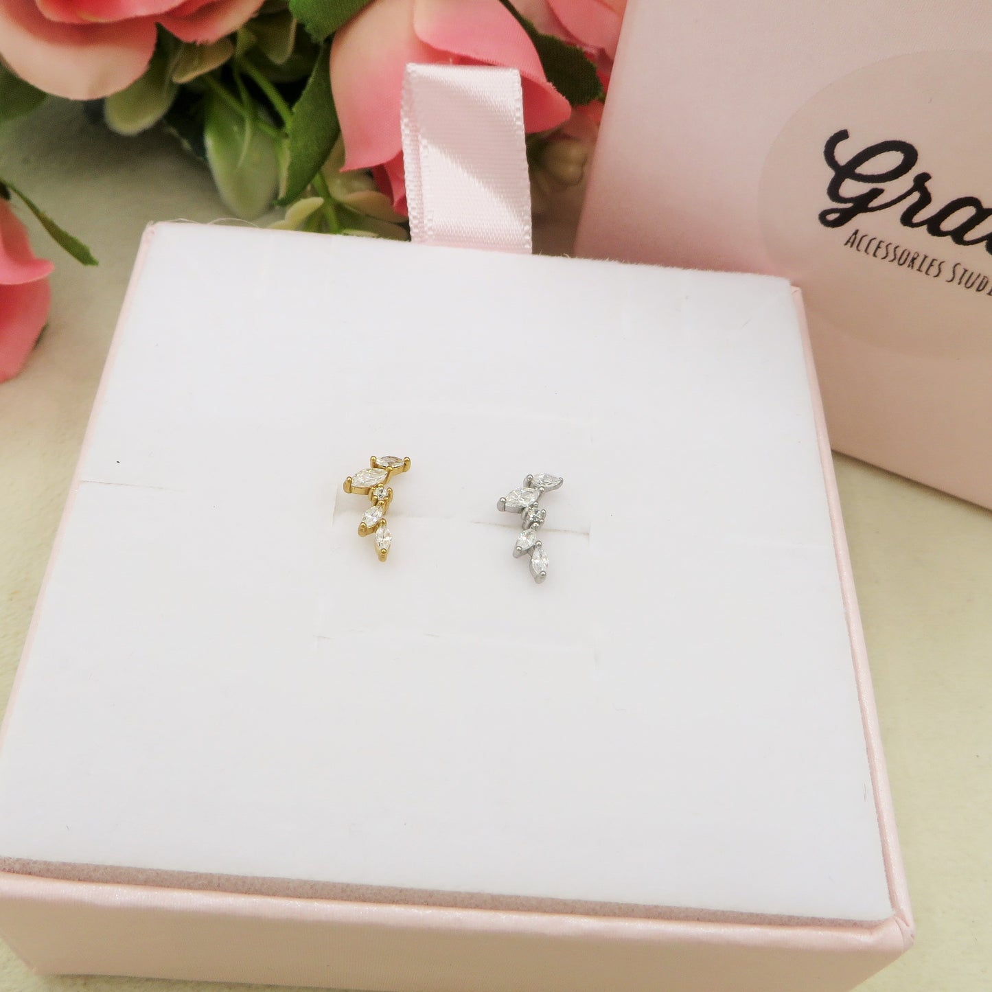 LOTH PIERCING con foglioline - ACCIAIO INOSSIDABILE chirurgico 316L - con cubic zirconia per Helix, Trago, Flat e Lobo