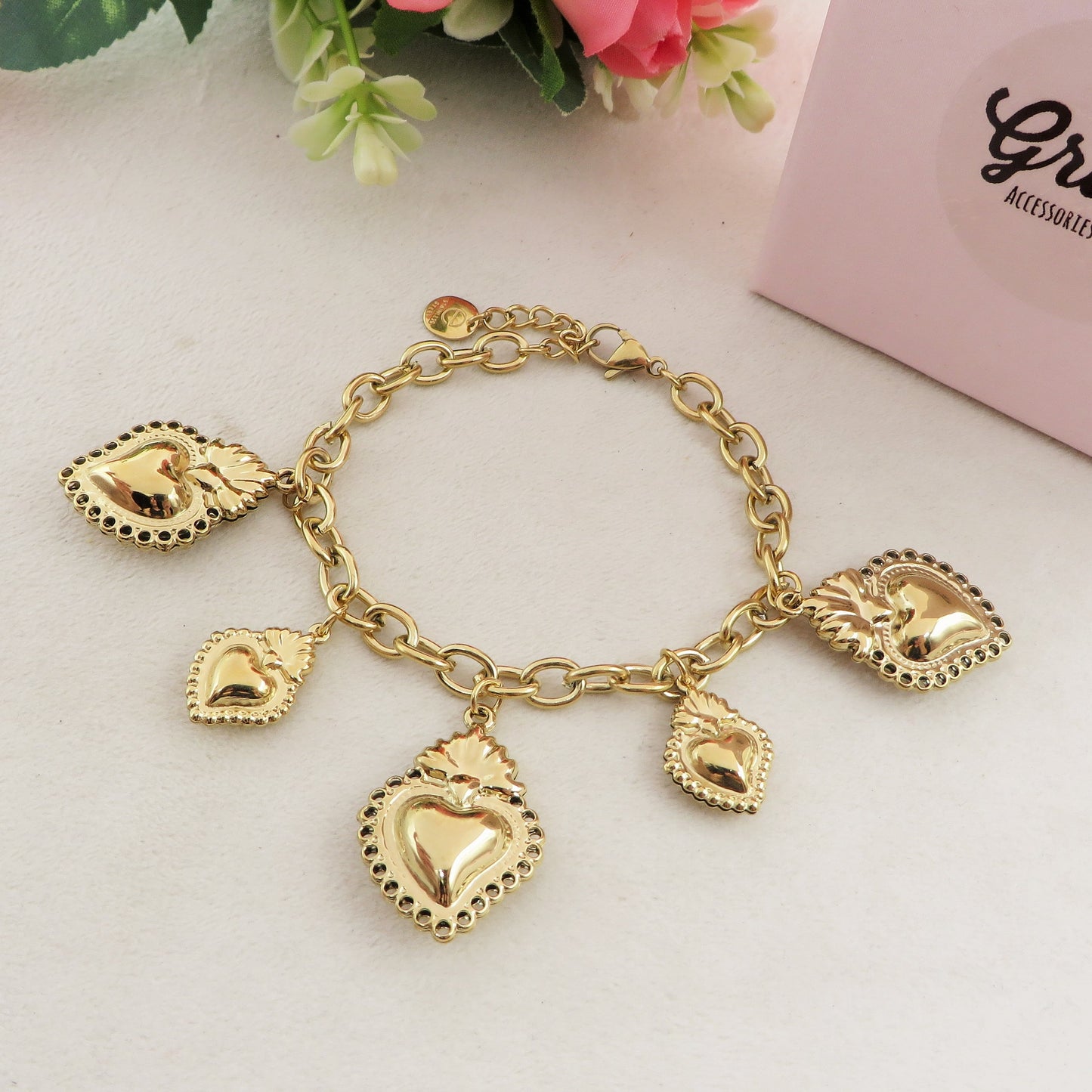 SACRED CHARMS ~ Bracciale ACCIAIO INOSSIDABILE con pendenti maxi e medi cuore sacro
