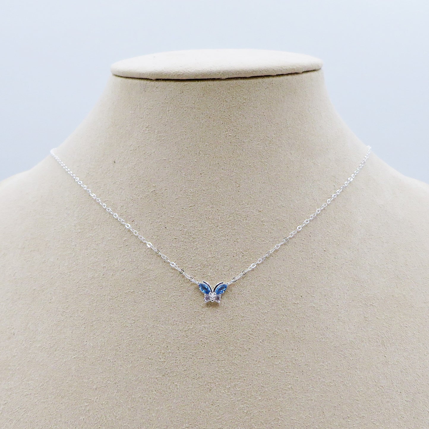 ATHALIA mini butterfly ~ ARGENTO 925 ~ Collana con farfalla in cubic zirconia