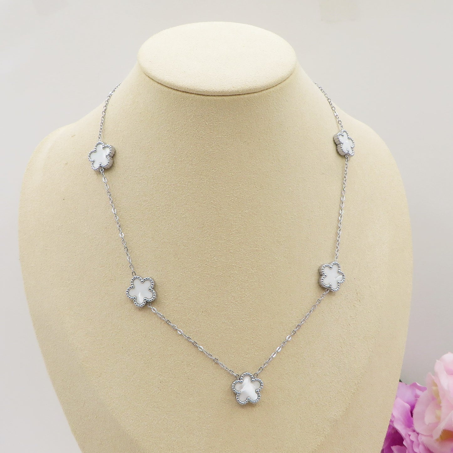 LILY  big Flowers ARGENTO 5 fiori ACCIAIO INOSSIDABILE ~ Collana fiori in madreperla