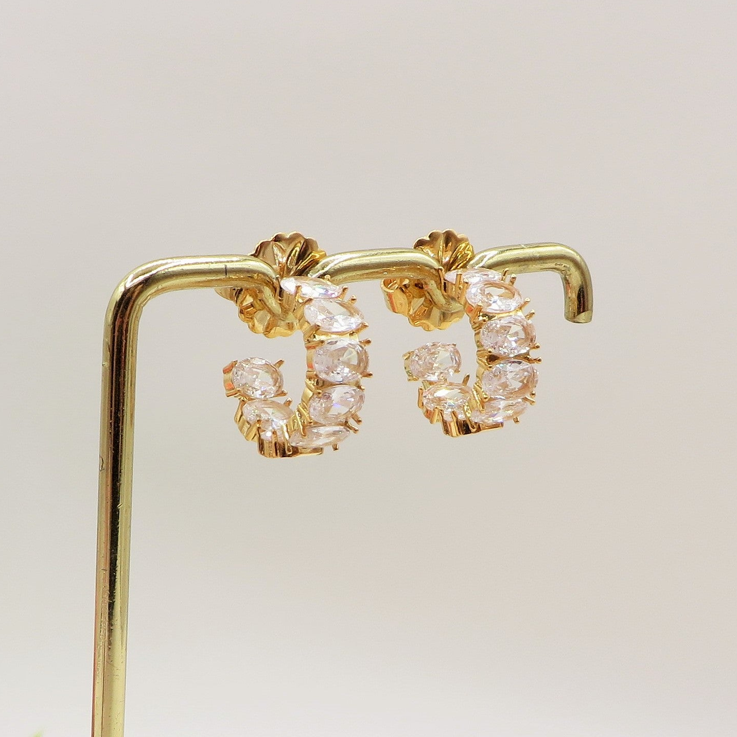 JULIANNE MINI hoops - acciaio inossidabile 316l - Orecchini mini cerchio in cubic zirconia taglio baguette