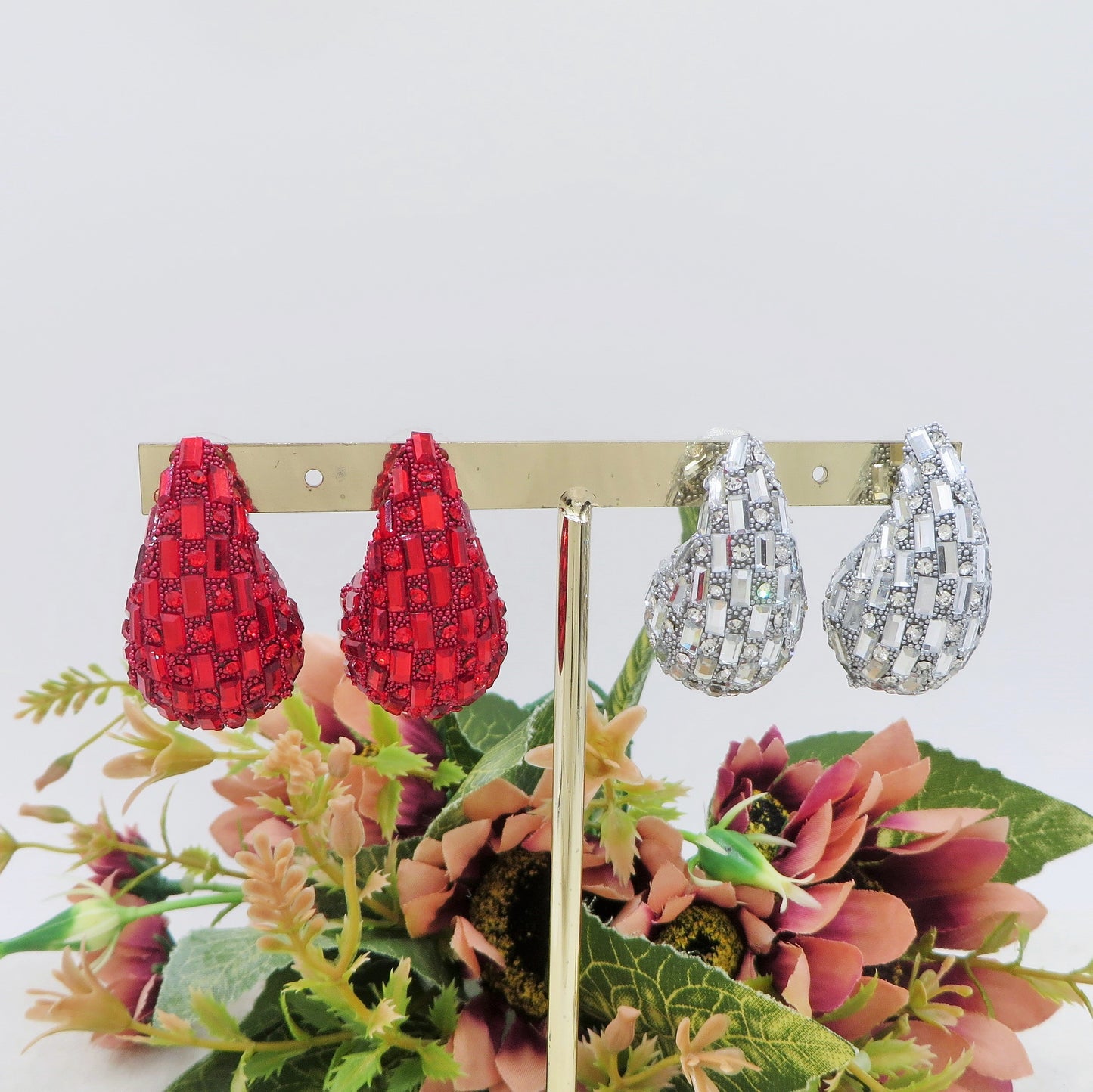 DROP HOLIDAY ~ Orecchini goccia con pietre, glitter e cristalli