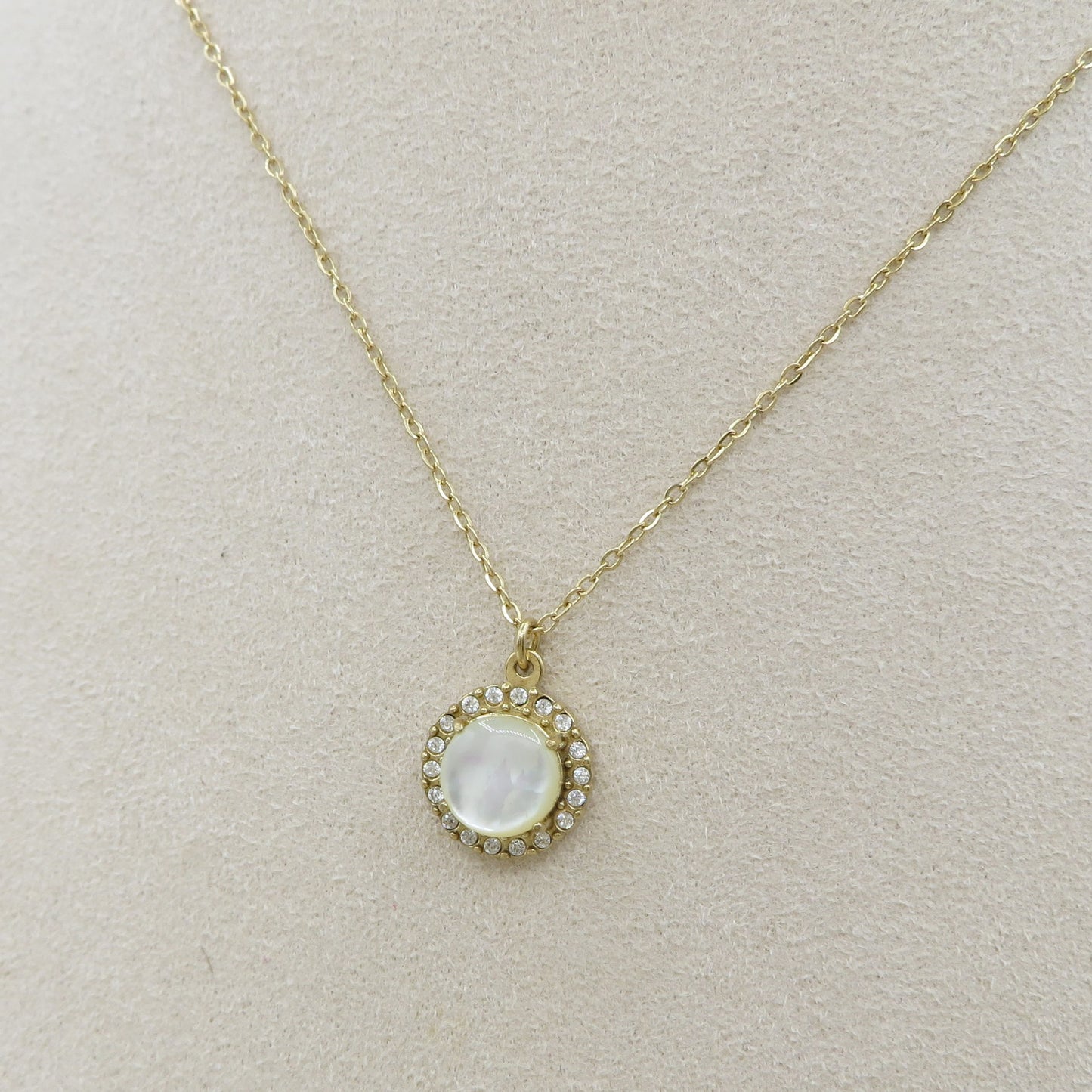 ELARA ~ ARGENTO 925 ~ Collana con solitario in madreperla naturale opale + cubic zirconia AAA