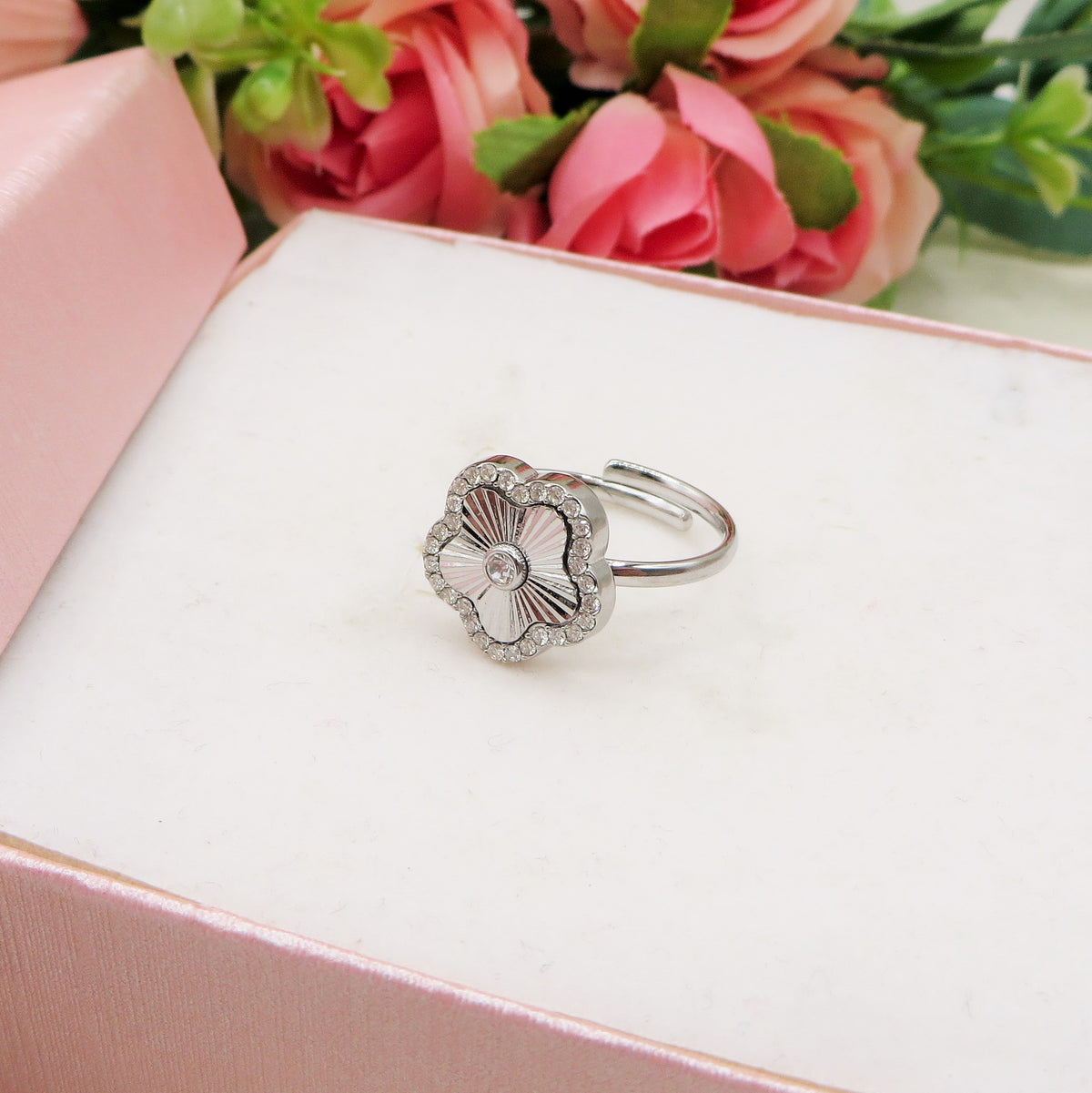 Faye ~𝑫𝒓𝒆𝒂𝒎𝒚 ring ~ Engraved Stainless Steel