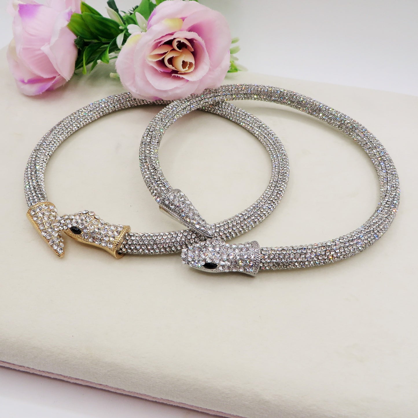 KAA CHOKER ~ Girocollo snodato a serpente con cubic zirconia