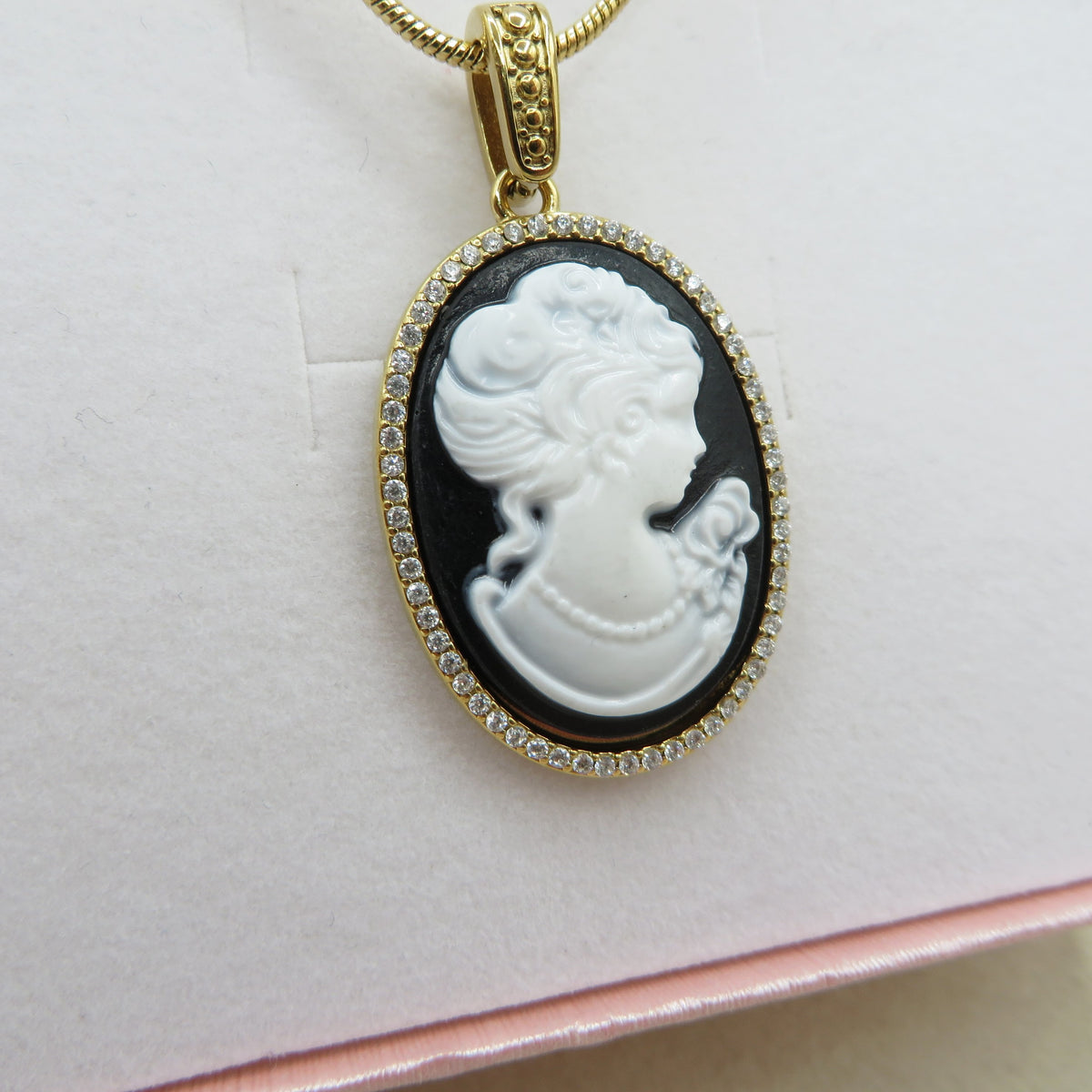 VERSAILLES LUXE Collana Pendente con CAMMEO - ACCIAIO INOSSIDABILE e Cubic Zirconia