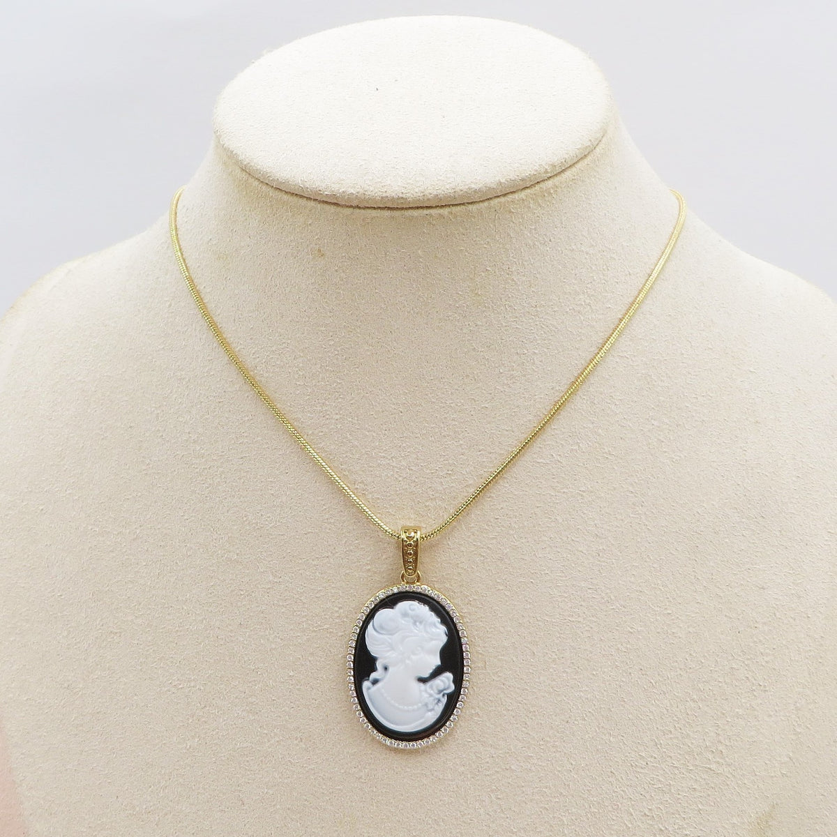 VERSAILLES LUXE Collana Pendente con CAMMEO - ACCIAIO INOSSIDABILE e Cubic Zirconia