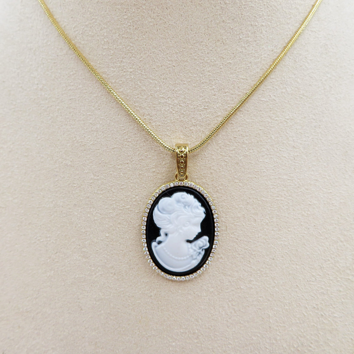 VERSAILLES LUXE Collana Pendente con CAMMEO - ACCIAIO INOSSIDABILE e Cubic Zirconia