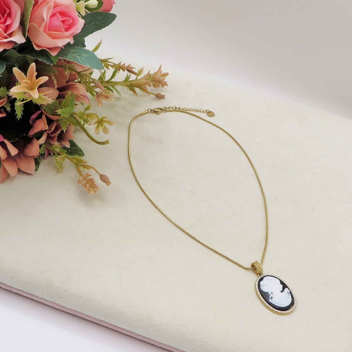 VERSAILLES LUXE Collana Pendente con CAMMEO - ACCIAIO INOSSIDABILE e Cubic Zirconia