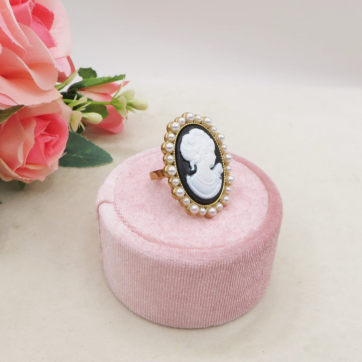 VERSAILLES LUXE - Anello con cammeo, perle e Cubic Zirconia in ACCIAIO INOSSIDABILE 316L