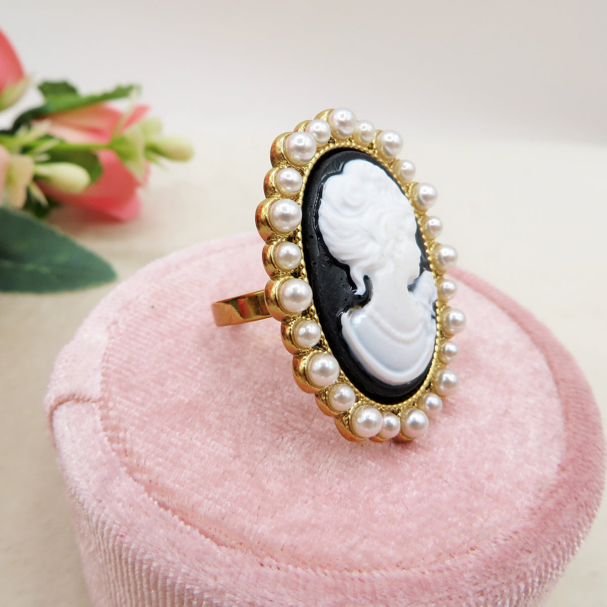 VERSAILLES LUXE - Anello con cammeo, perle e Cubic Zirconia in ACCIAIO INOSSIDABILE 316L