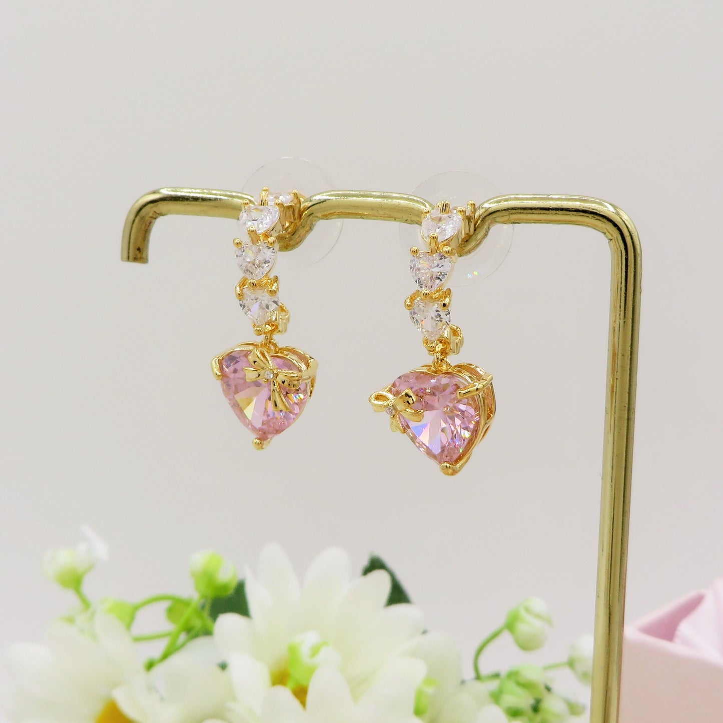 HELENA  ~ Orecchini mini cerchio con cuore XL in Cubic Zirconia