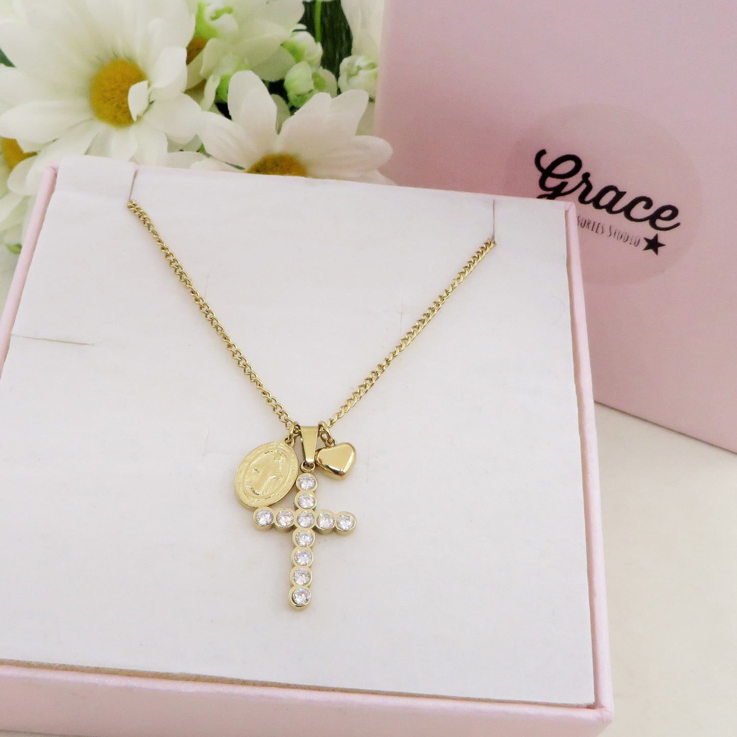 HOLY ~ ACCIAIO INOSSIDABILE - Collana  con pendenti sacri, croce, madonnina e cuore bombè