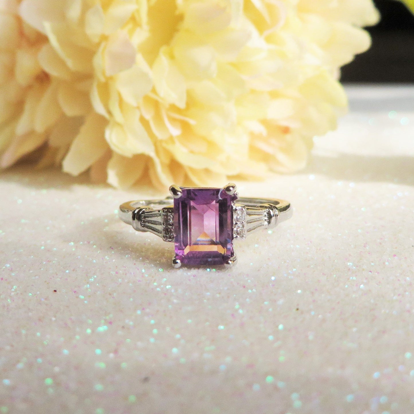 SHIVA ~ Anello regolabile in Ametista taglio rettangolare naturale con cubic zirconia