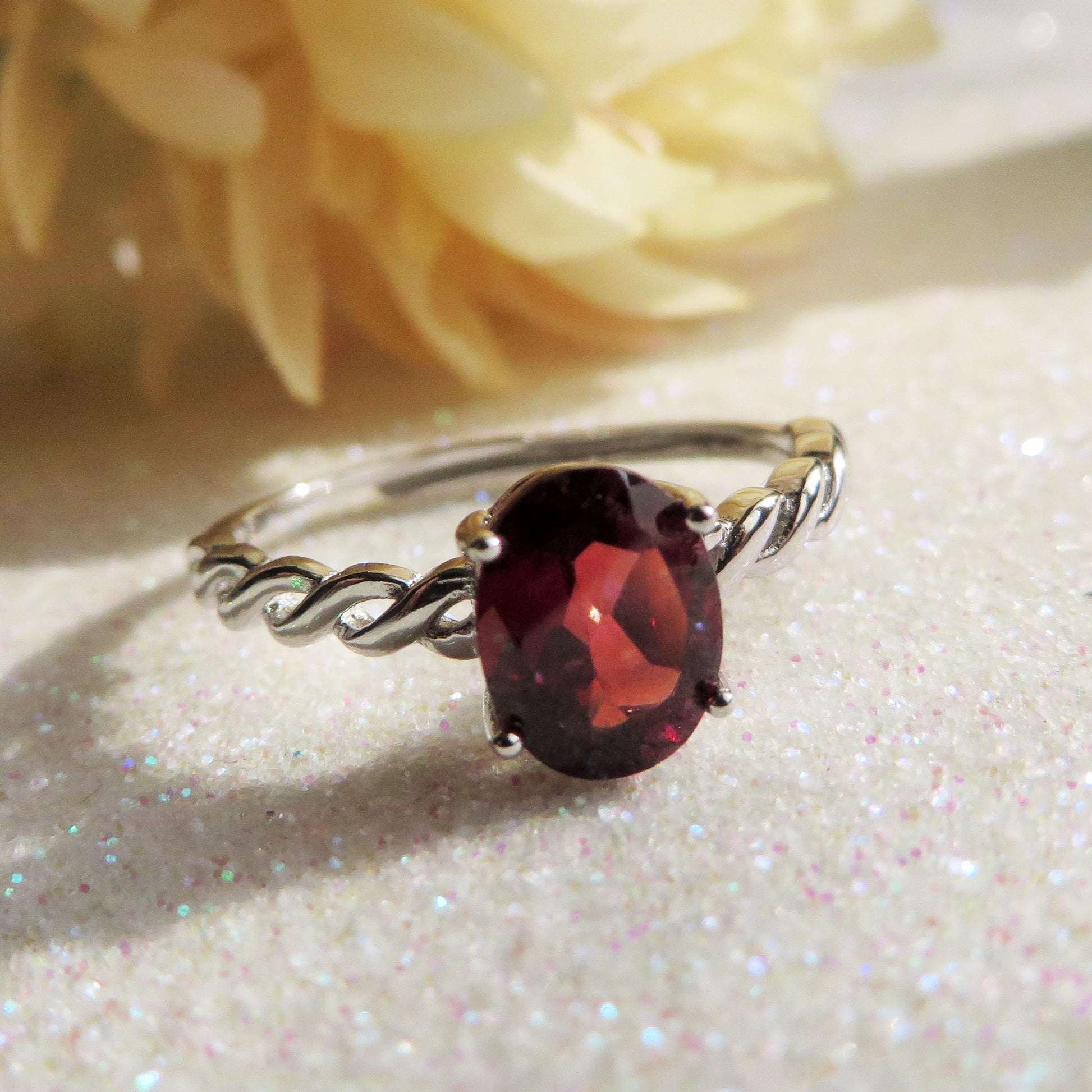 2Ct Ovale Finto Granato Rosso Donna Mix Anello 14K Argento 2Ct Ovale Finto Granato Rosso Donna Mix Anello 14K Argento