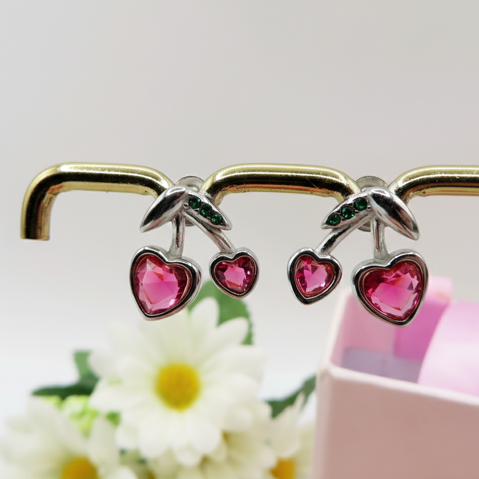 MINI CHERRIES HEART ~ Orecchini Ciliegie a cuore lobo in ACCIAIO inossidabile + cubic zirconia