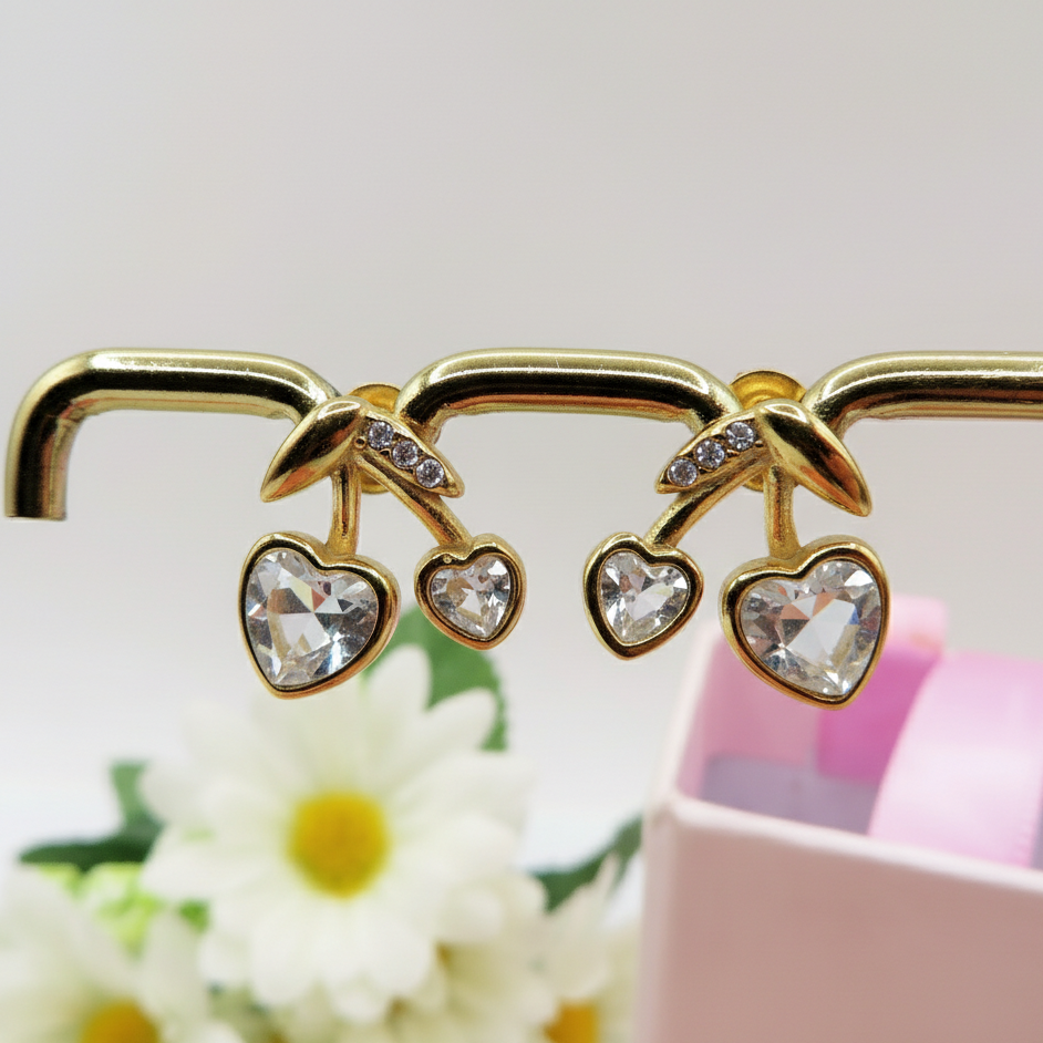 MINI CHERRIES HEART ~ Orecchini Ciliegie a cuore lobo in ACCIAIO inossidabile + cubic zirconia