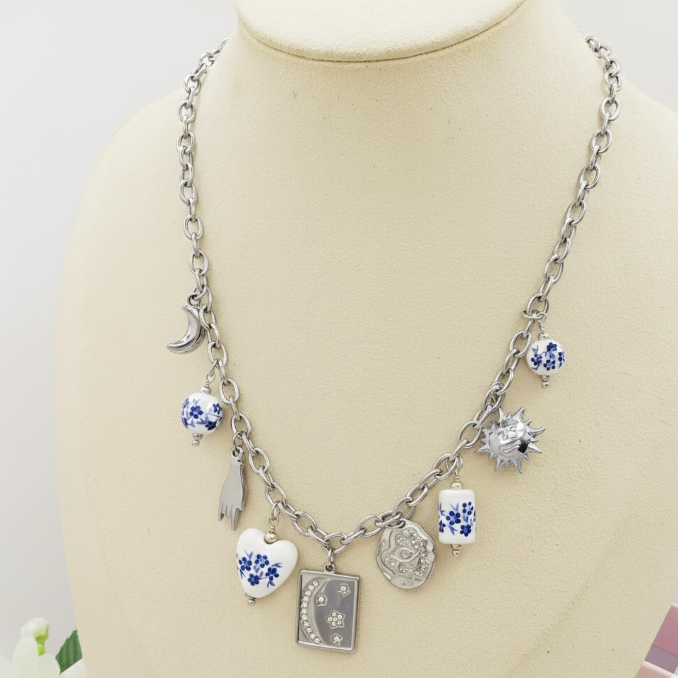VENERE  Collana con charms fiori Majolica vintage, luna e stelle - ACCIAIO INOSSIDABILE