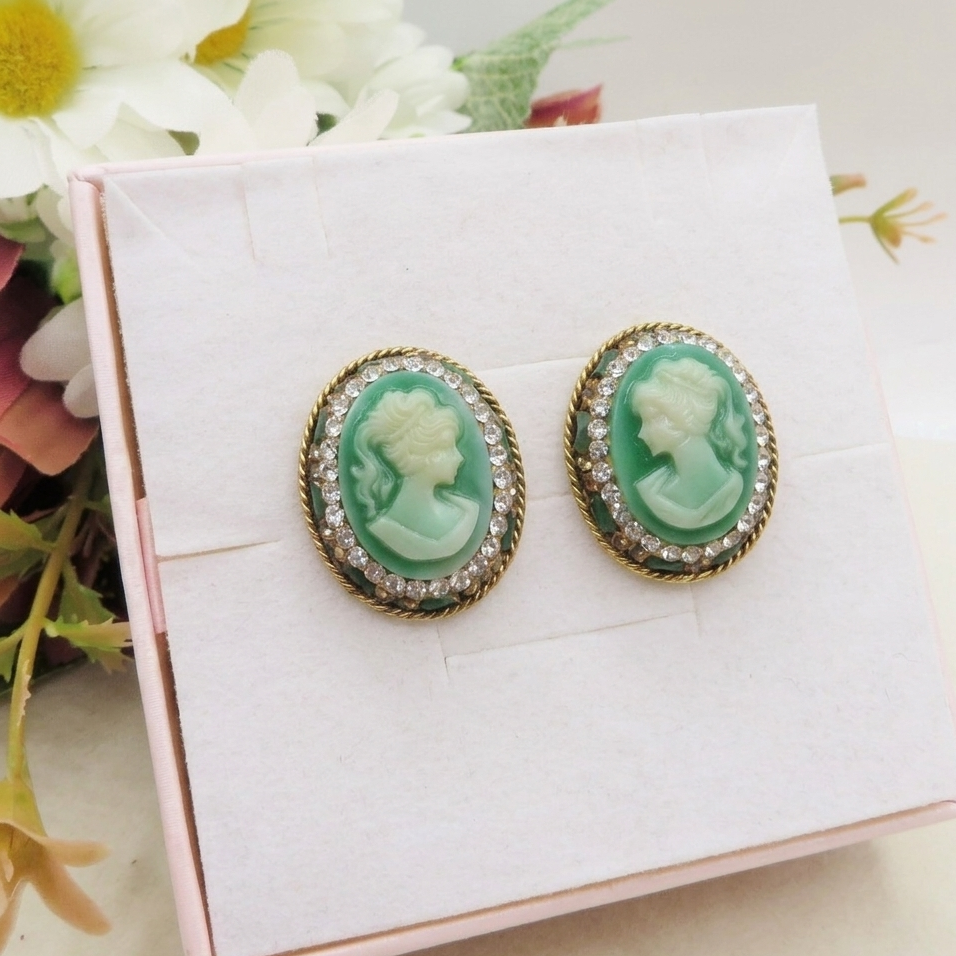 VERSAILLES - Orecchini bottone con cammeo, pietre naturali e Cubic Zirconia