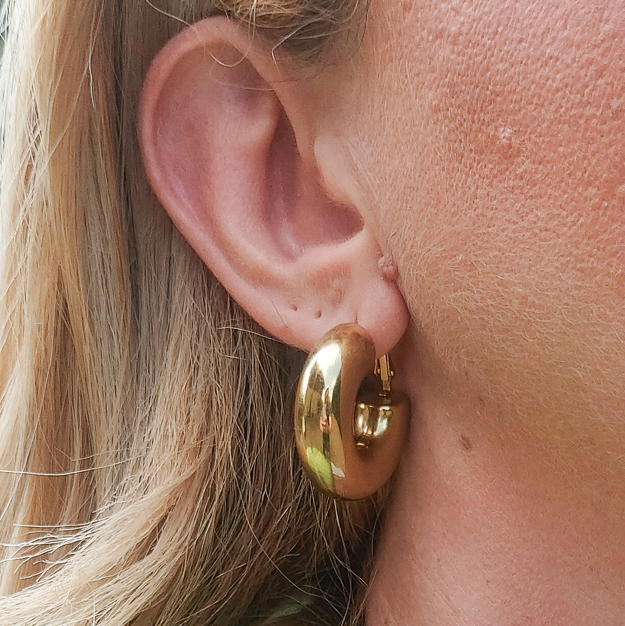 Orecchini A Cerchio Oro Eastside In Acciaio Inossidabile 14K – Donna, 23.5 Mm, Chiusura A Clic, Eleganti