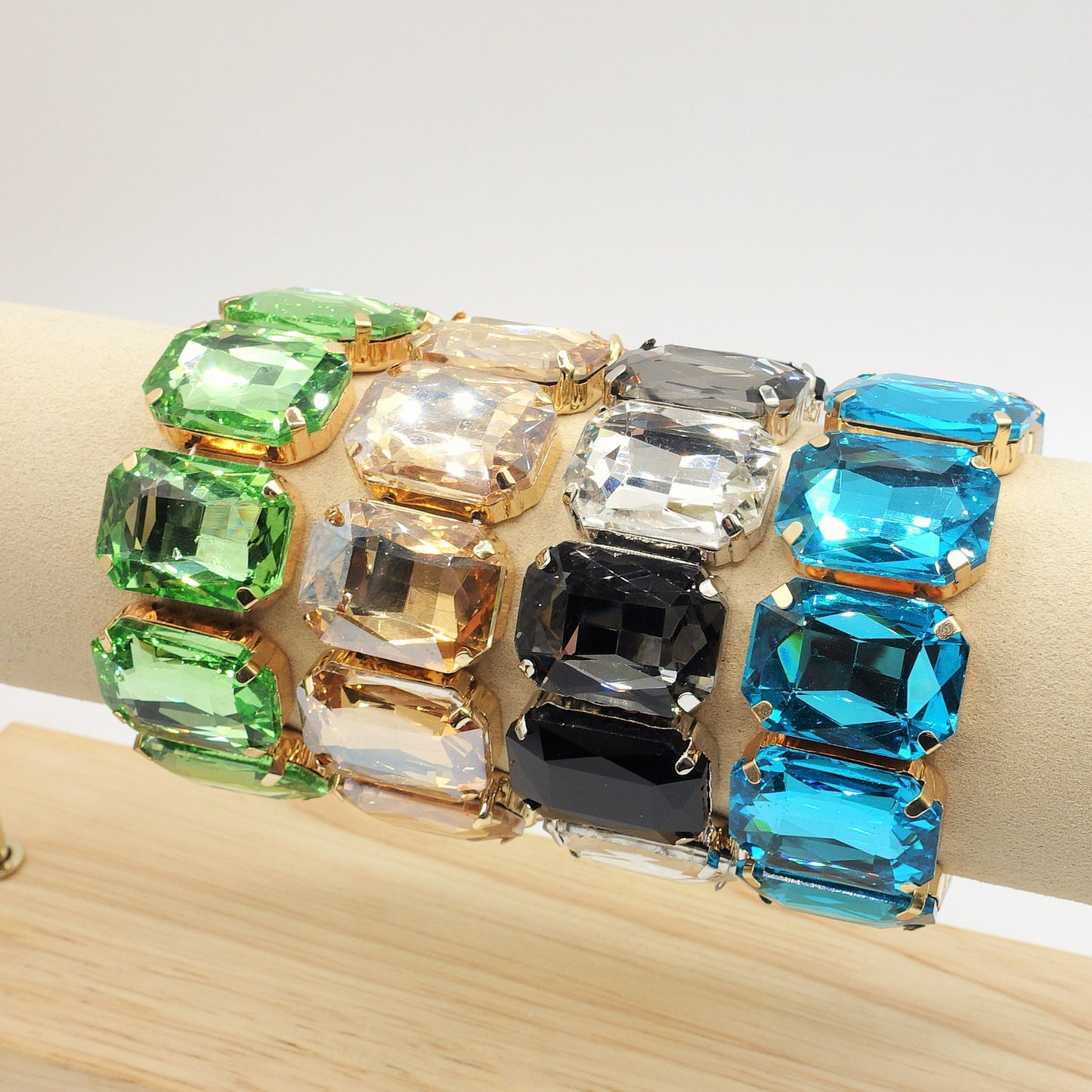 MARGOT LUXE - Bracciale elasticizzato con pietre sfaccettate -luce colection