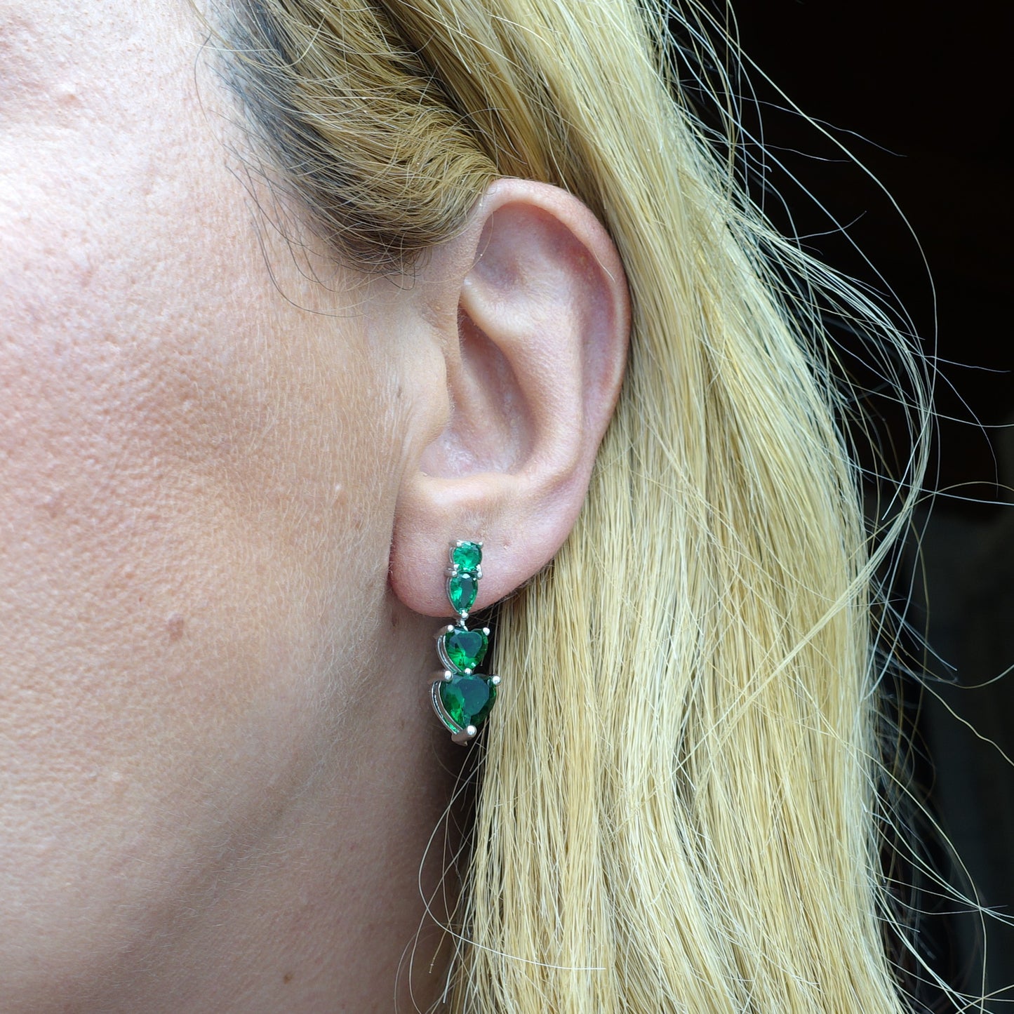CHERIE - tiny - Orecchini pendenti in cubic zirconia a forma di cuore
