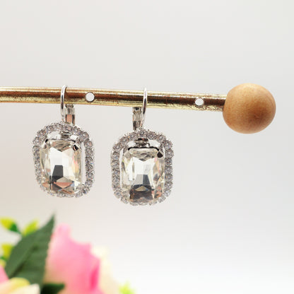 DAWN ~ Orecchini  a monachella con maxi pietra Cubic Zirconia