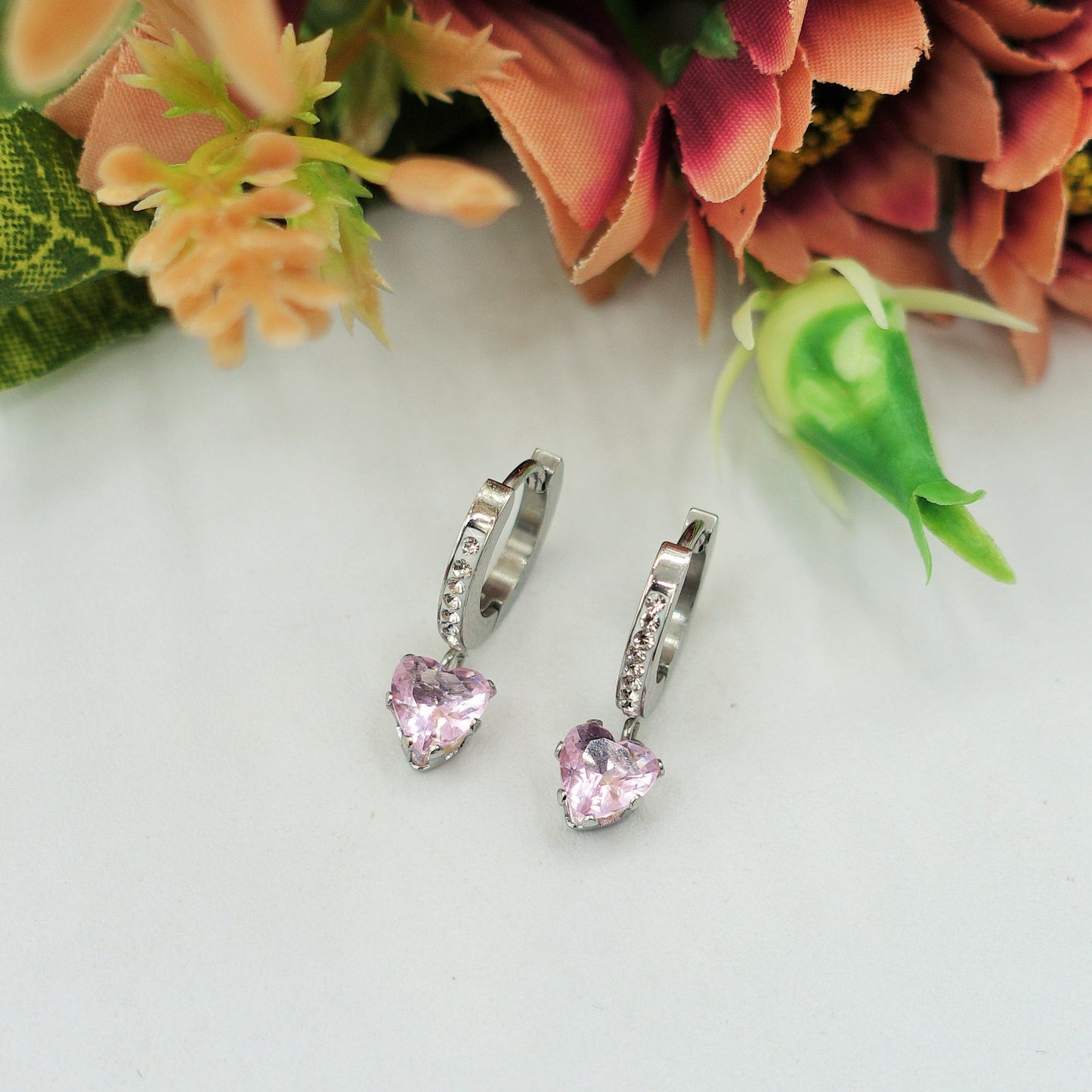 ASTRID - ACCIAIO INOSSIDABILE ~ Orecchini cerchio e pendente cuore in cubic zirconia