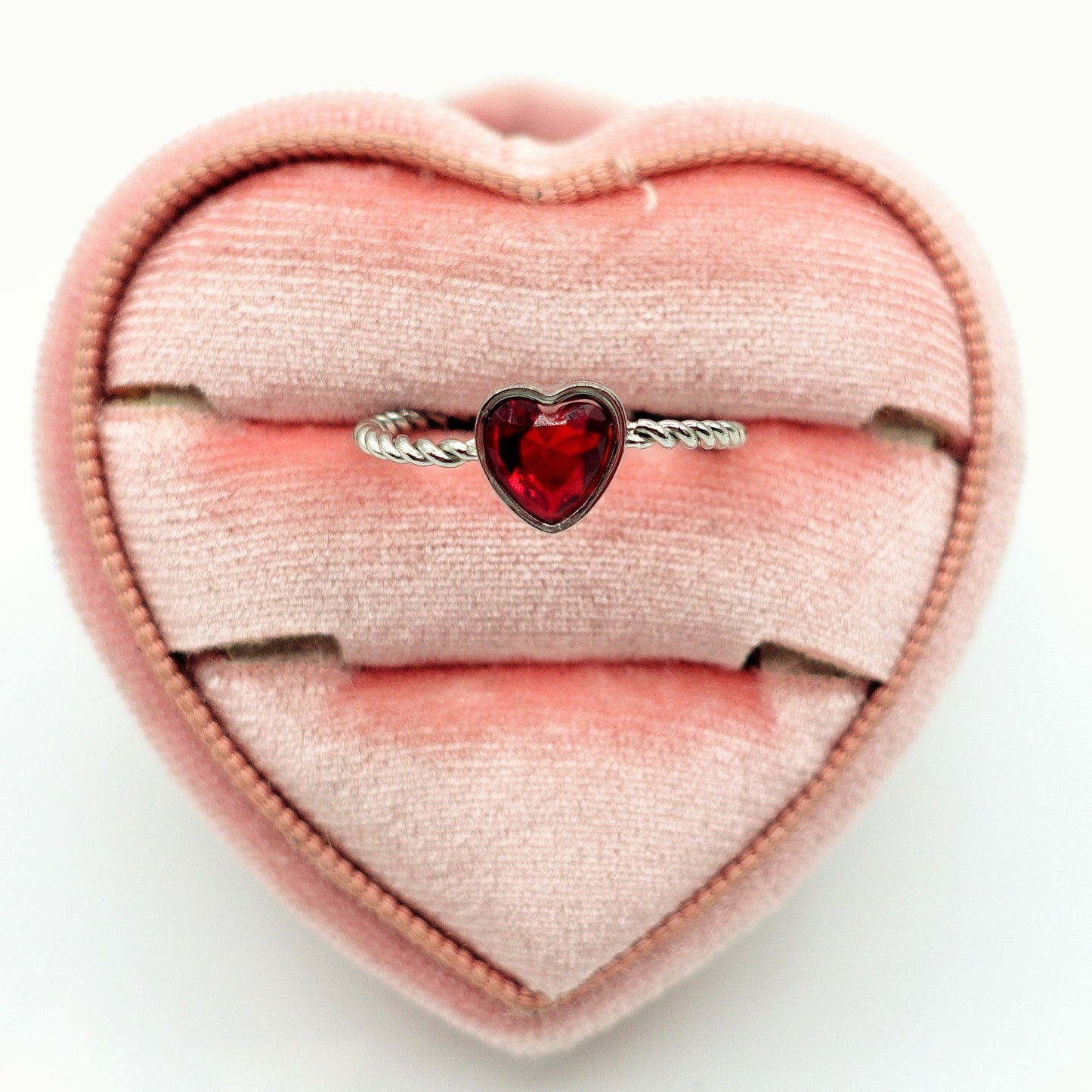 AURORA -ACCIAIO INOSSIDABILE~Anello con zirconi cubici a forma di cuore