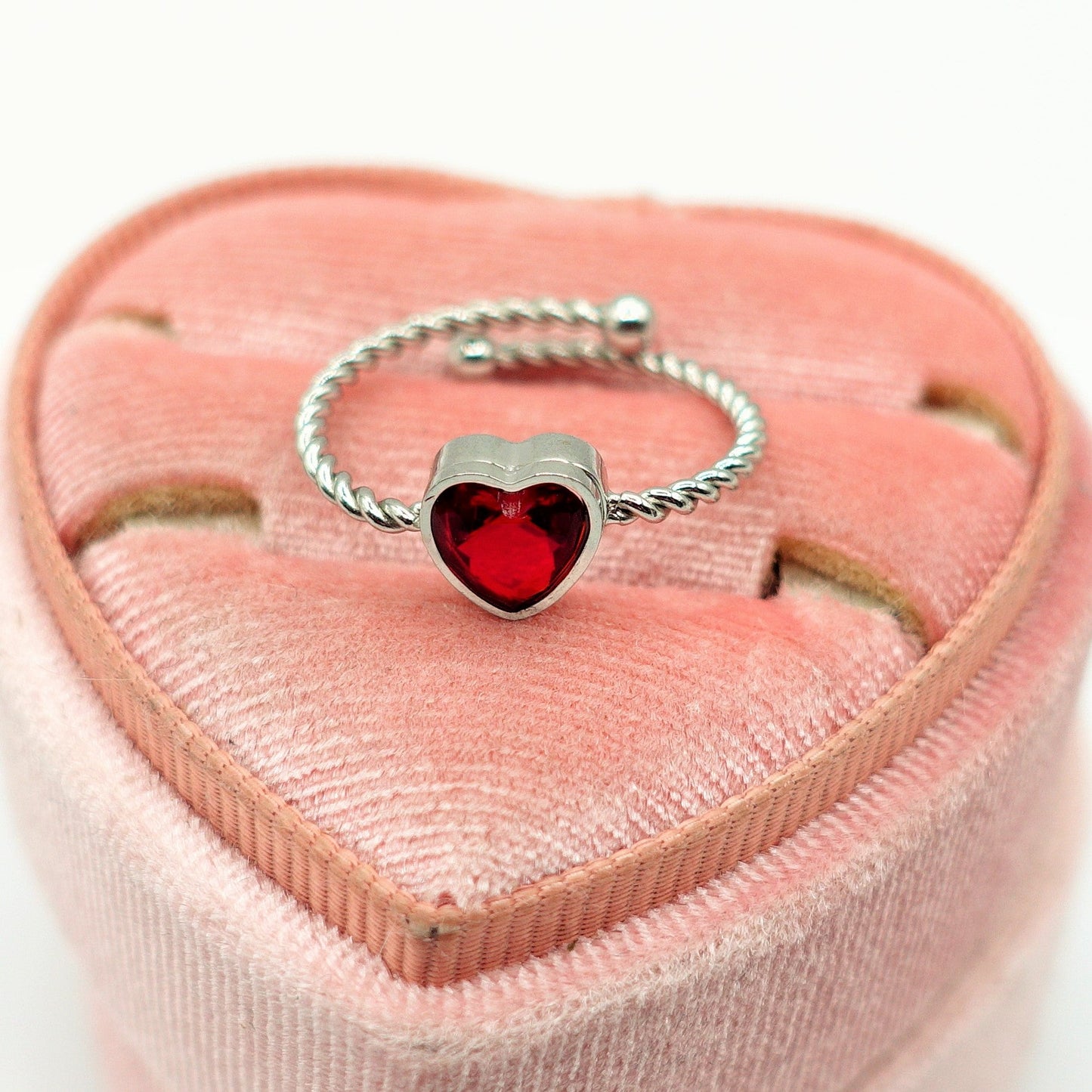 AURORA -ACCIAIO INOSSIDABILE~Anello con zirconi cubici a forma di cuore