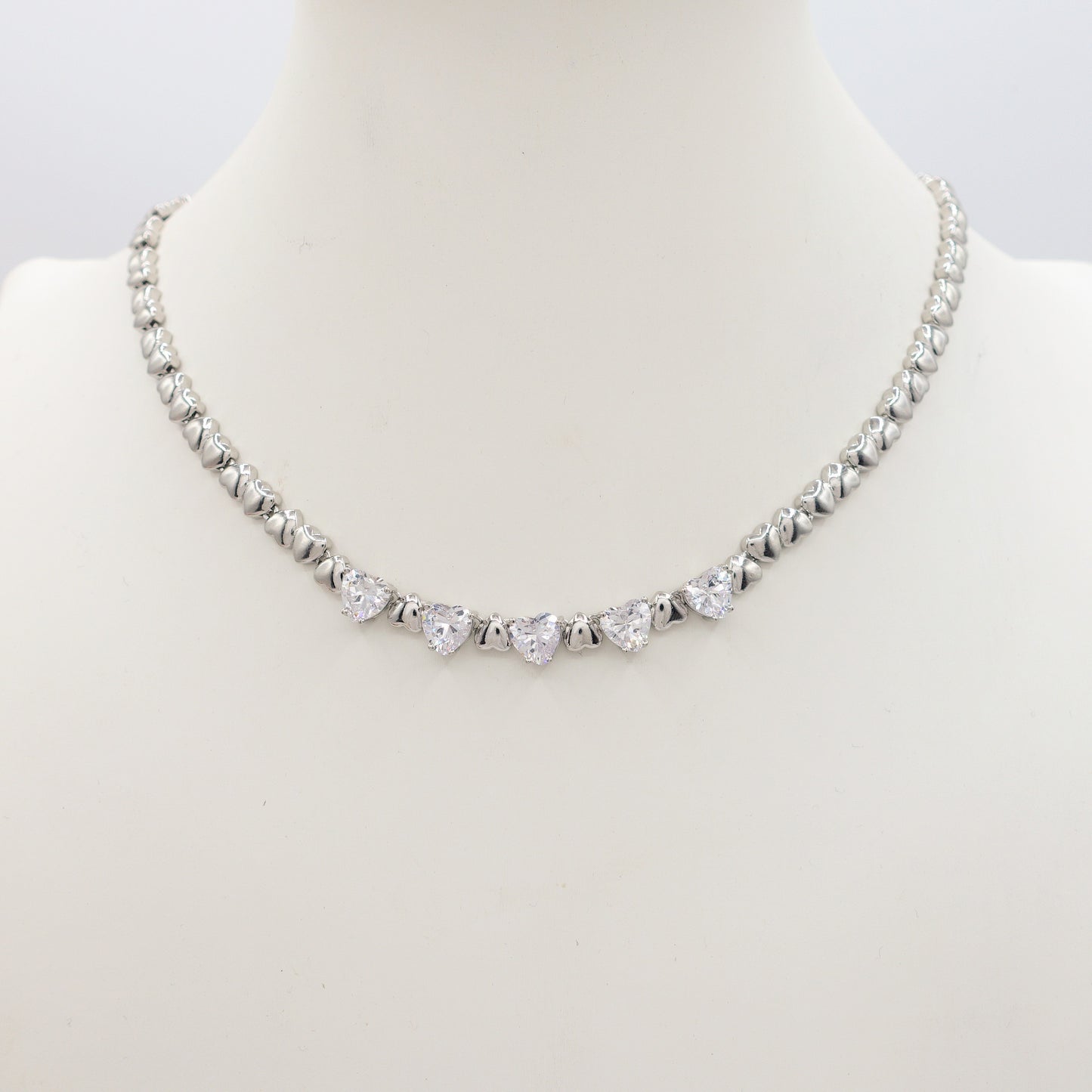 CLAIRE - Collier Tennis - Collana con cuoricini bombè e Cubic Zirconia a forma di cuore
