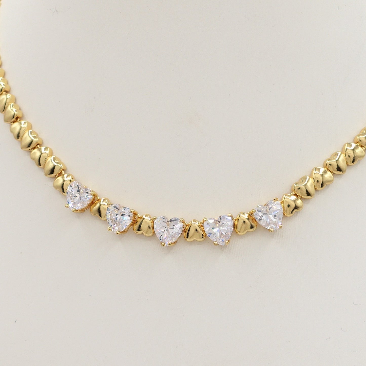 CLAIRE - Collier Tennis - Collana con cuoricini bombè e Cubic Zirconia a forma di cuore
