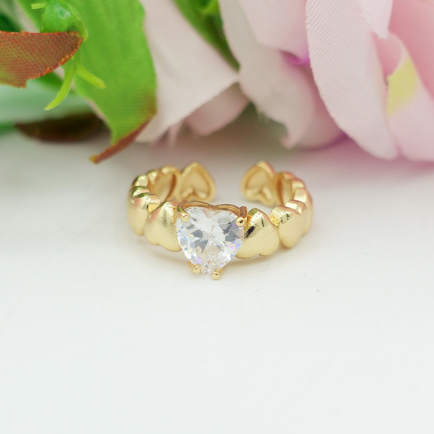 CLAIRE - Anello con cuoricini bombè e Cubic Zirconia a forma di cuore
