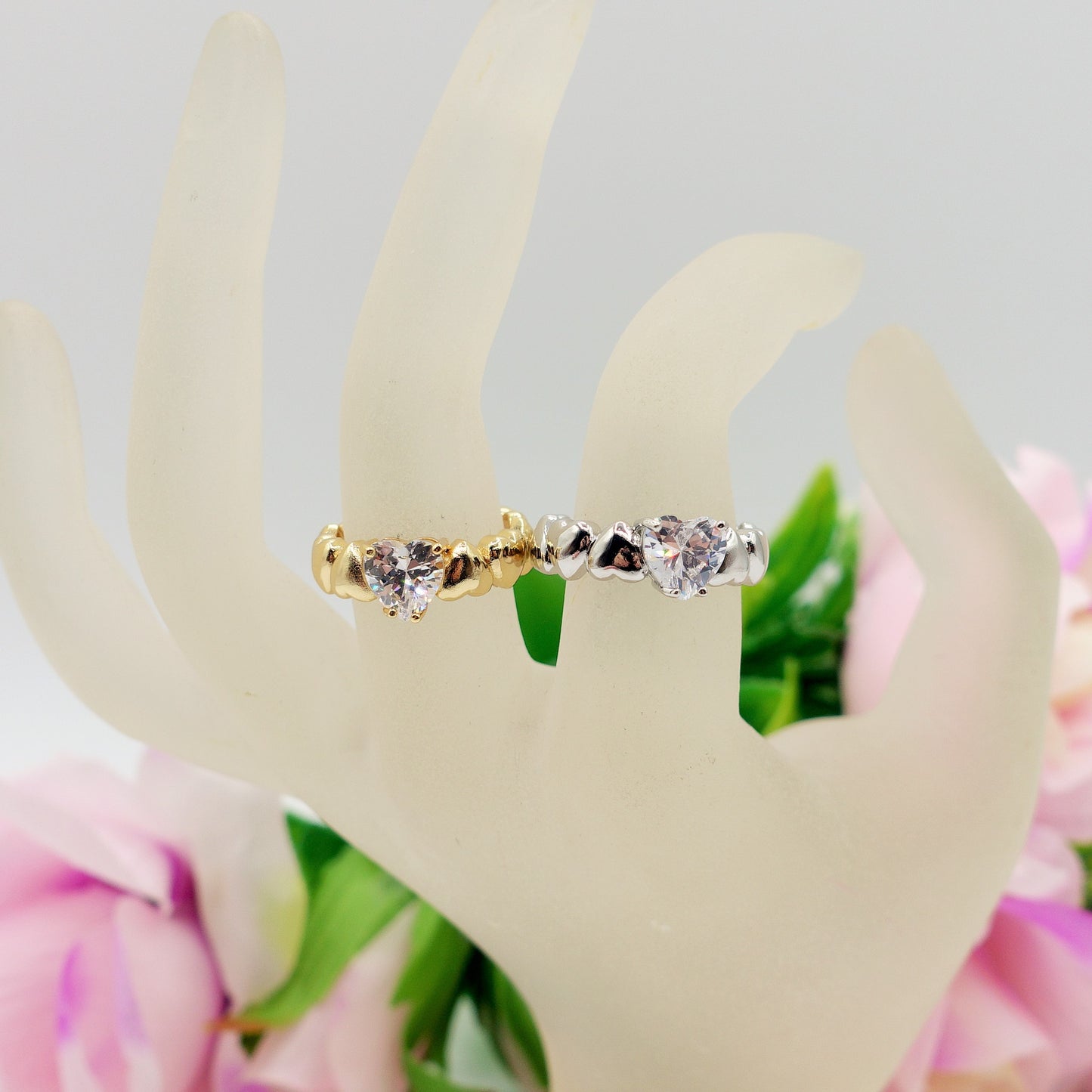 CLAIRE - Anello con cuoricini bombè e Cubic Zirconia a forma di cuore