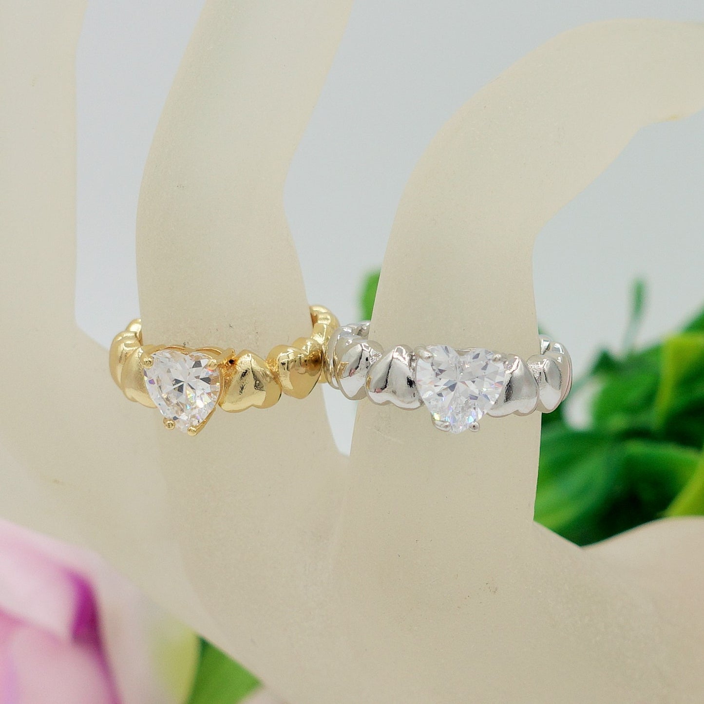 CLAIRE - Anello con cuoricini bombè e Cubic Zirconia a forma di cuore