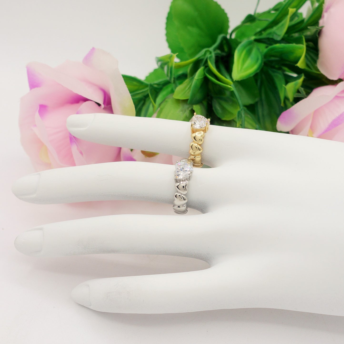 CLAIRE - Anello con cuoricini bombè e Cubic Zirconia a forma di cuore