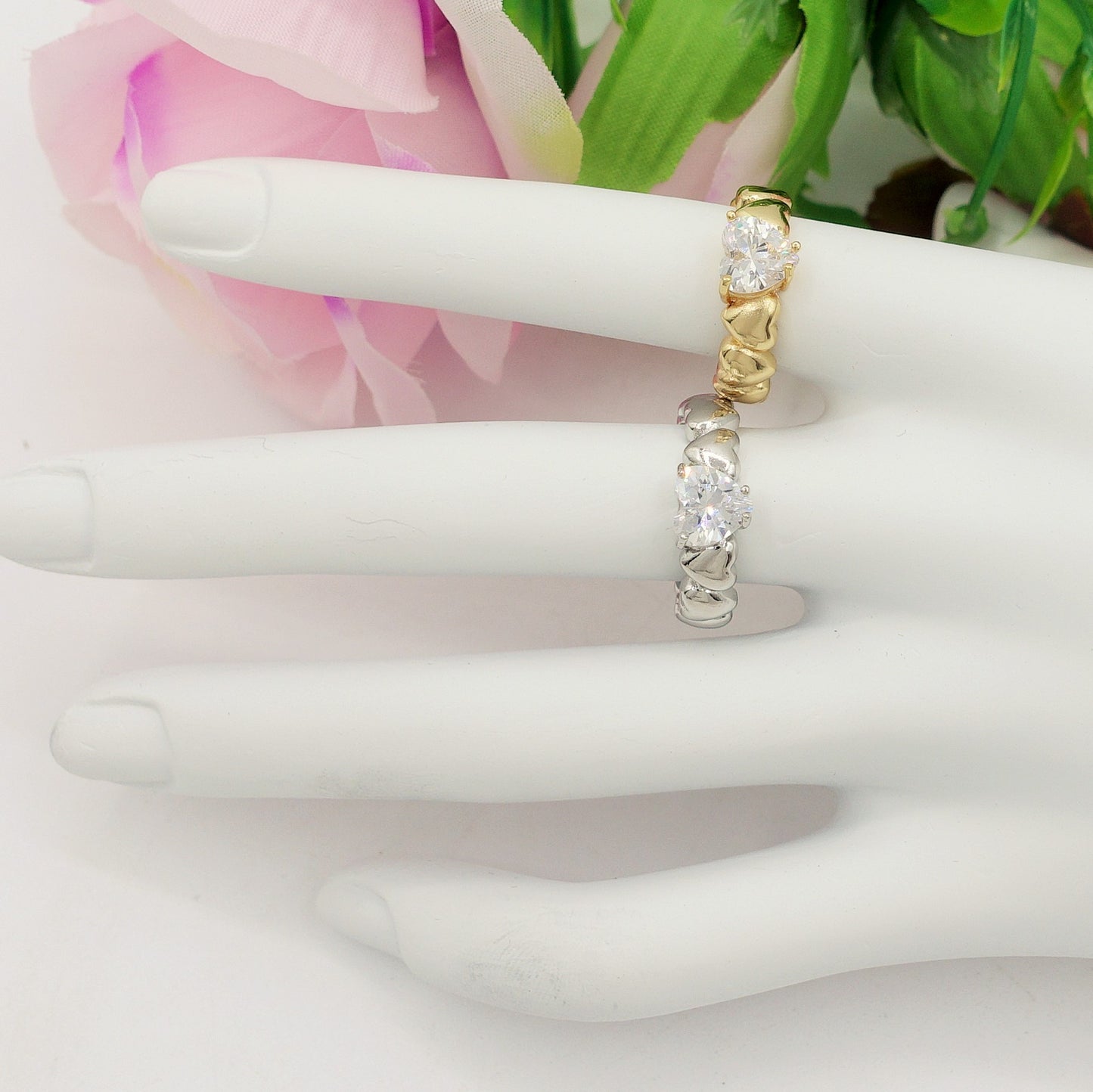CLAIRE - Anello con cuoricini bombè e Cubic Zirconia a forma di cuore