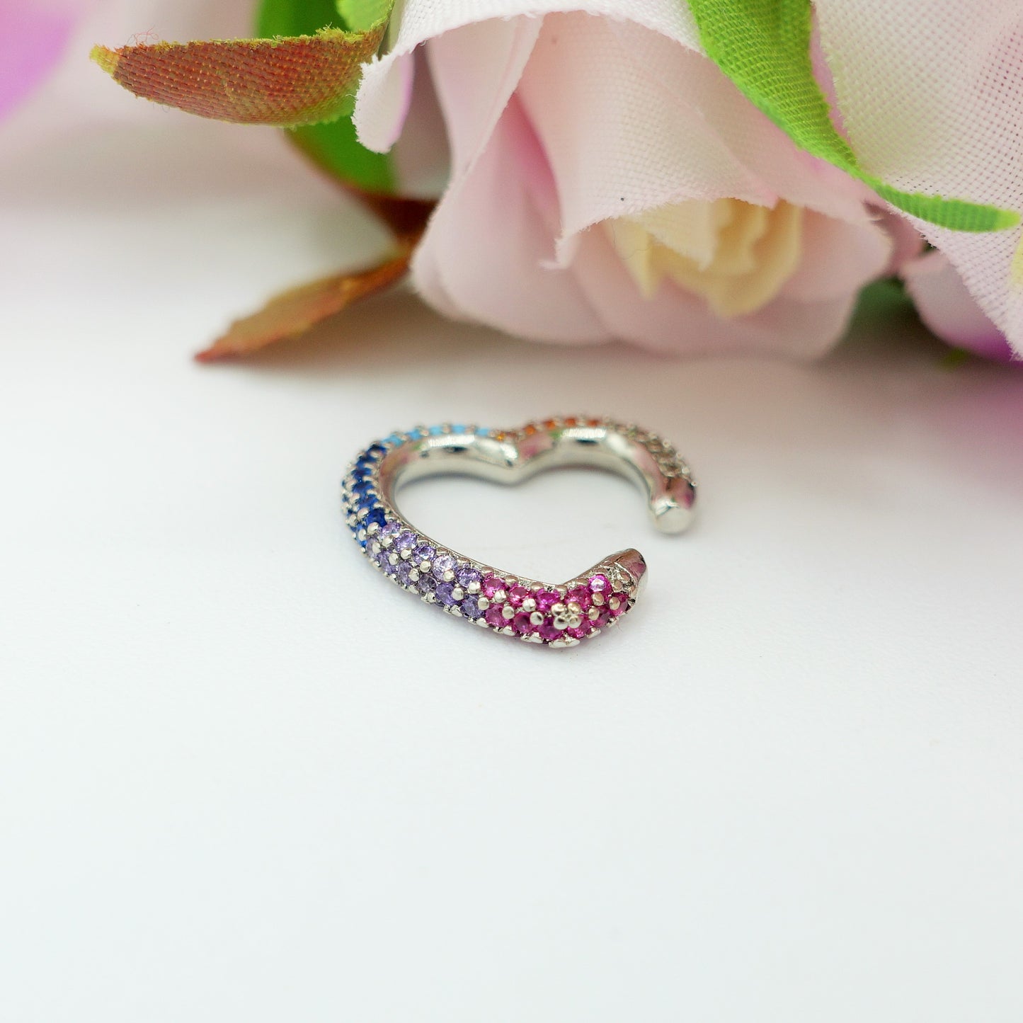 ADELE ~ Earcuff mono orecchino SENZA buco a CUORE con cubic zirconia RAINBOW