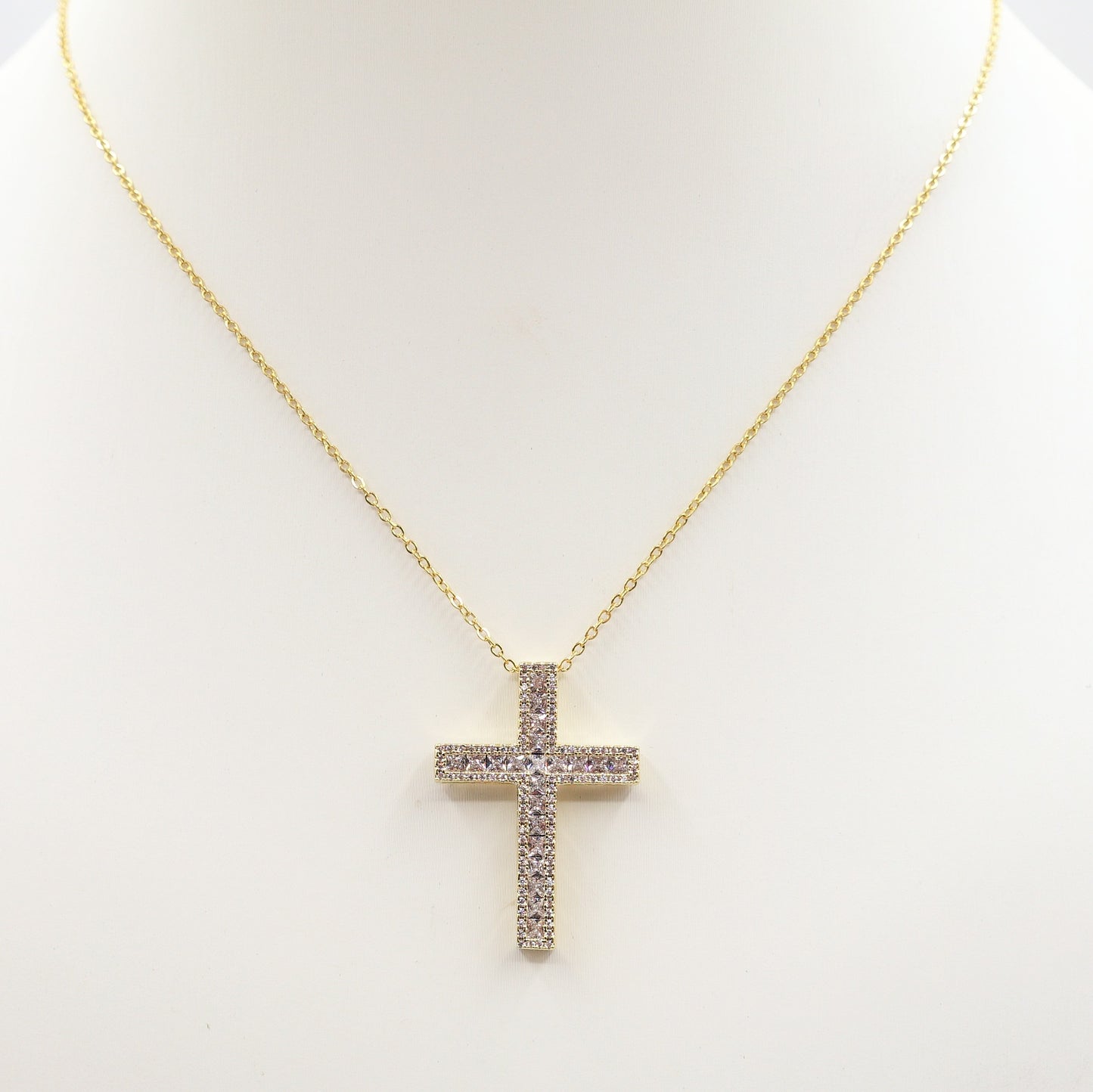 CROSS - ACCIAIO INOSSIDABILE- collana con pendente croce in cubic zirconia