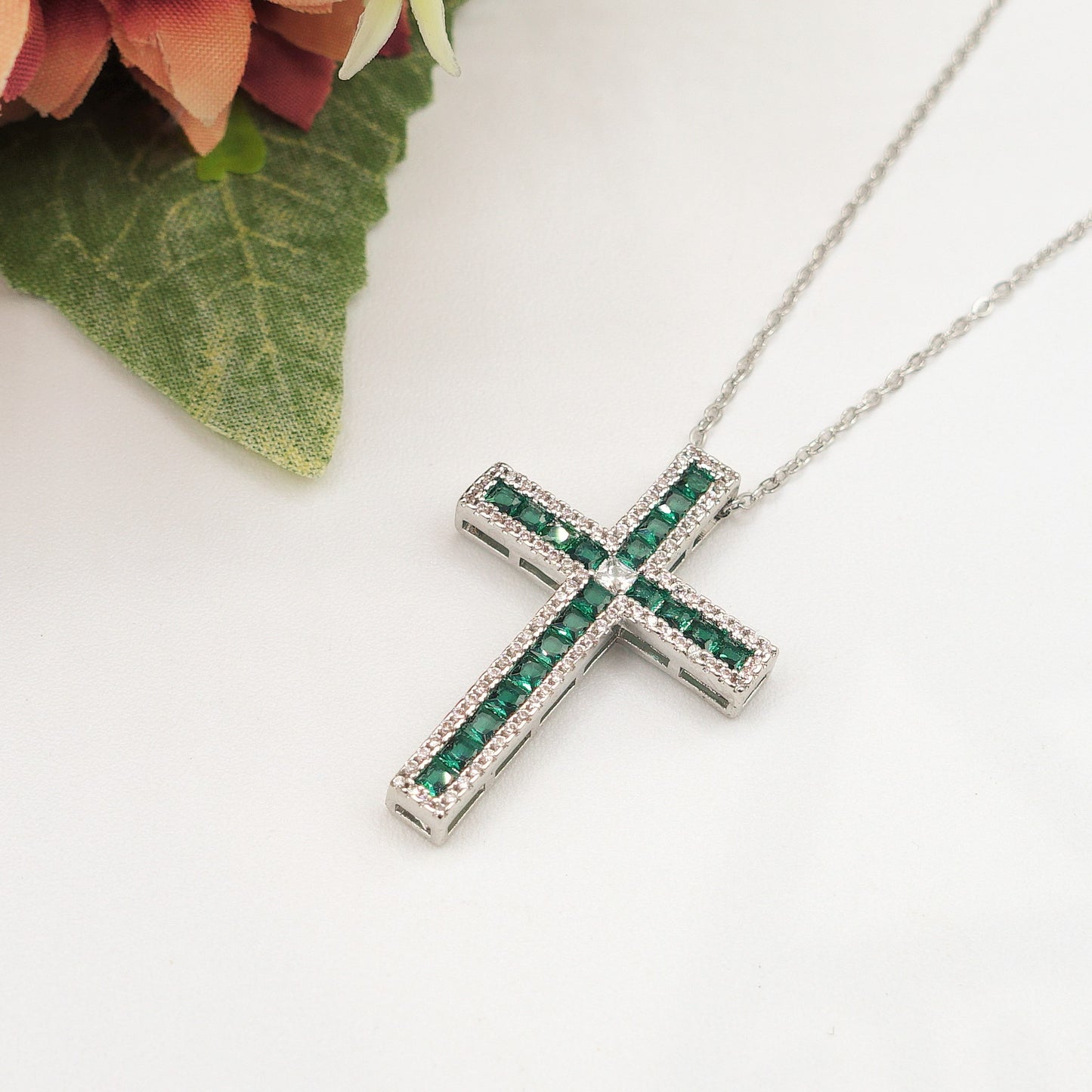 CROSS - ACCIAIO INOSSIDABILE- collana con pendente croce in cubic zirconia