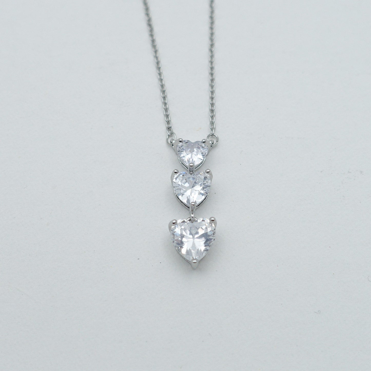 CHERIE triple hearts - ACCIAIO INOSSIDABILE - Collana con triplo cuore in cubic zirconia
